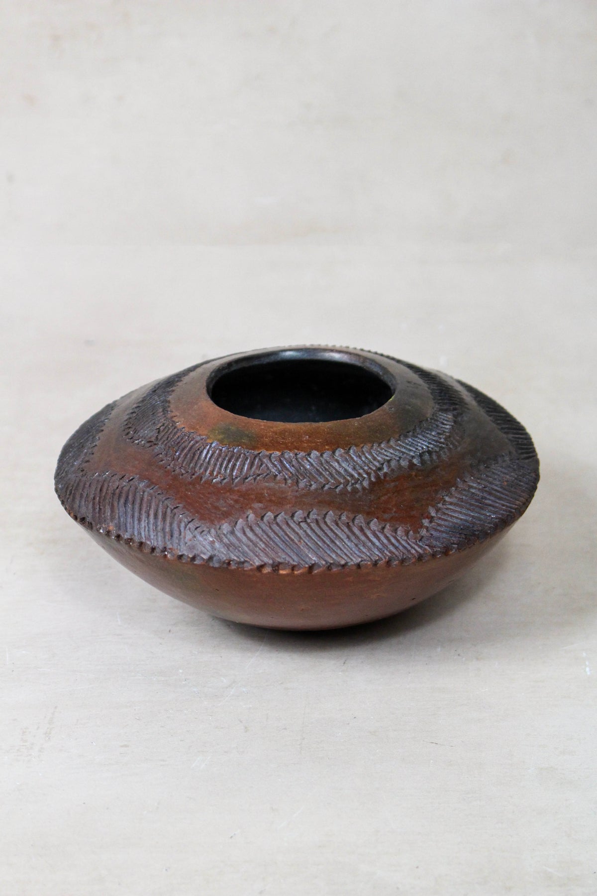 Small hand-built Zulu pot in pit-fired clay, South Africa (169.1)