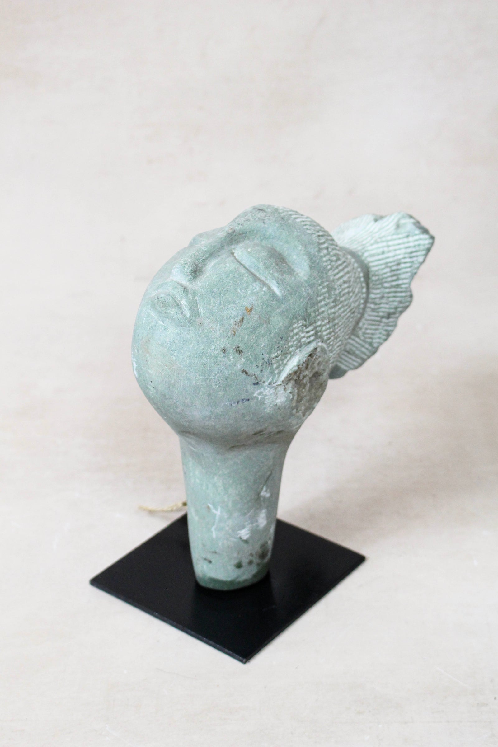 Stone head sculpture by Rizimu Chiwawa Zimbabwe 30.7