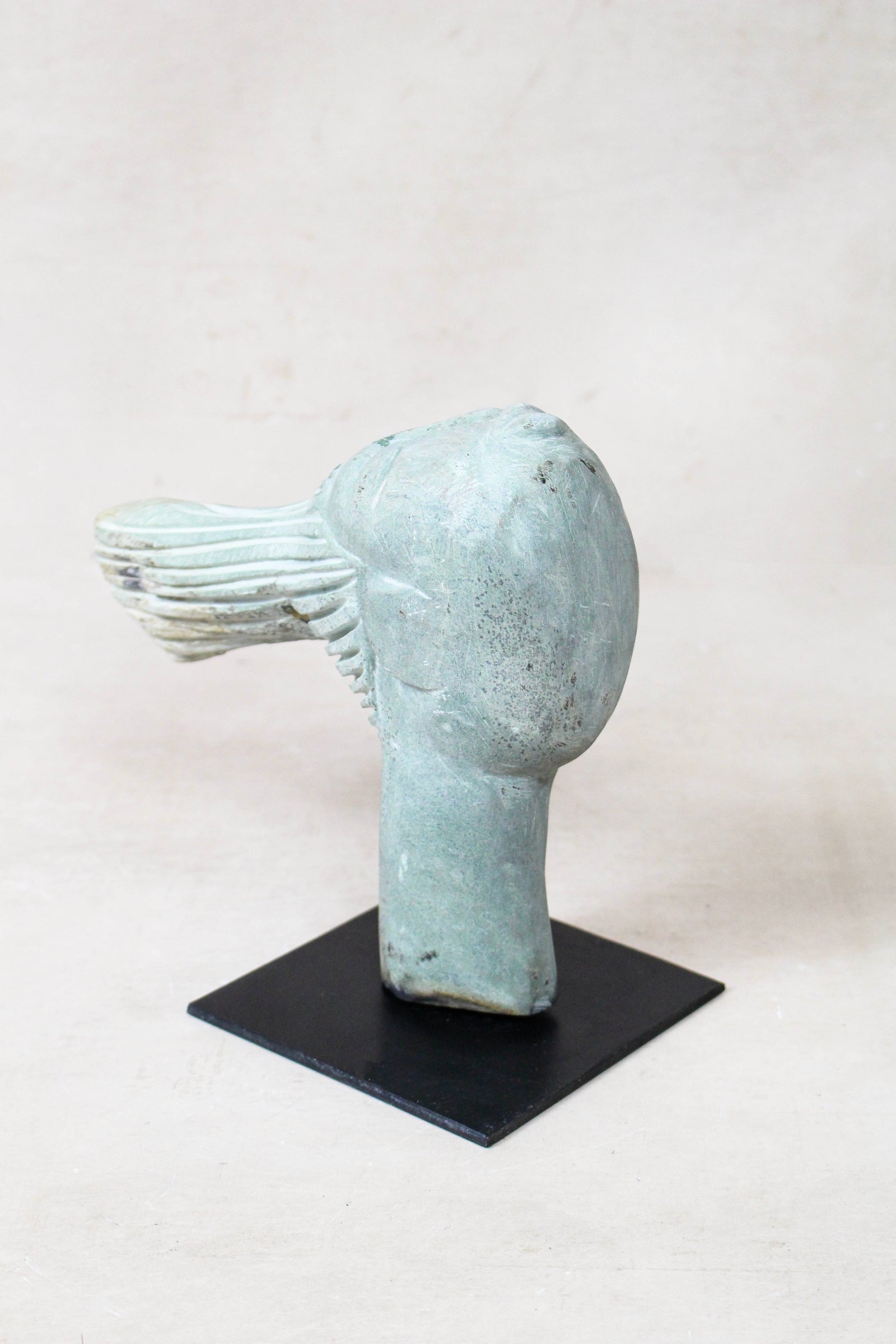 Stone head sculpture by Rizimu Chiwawa Zimbabwe 30.5