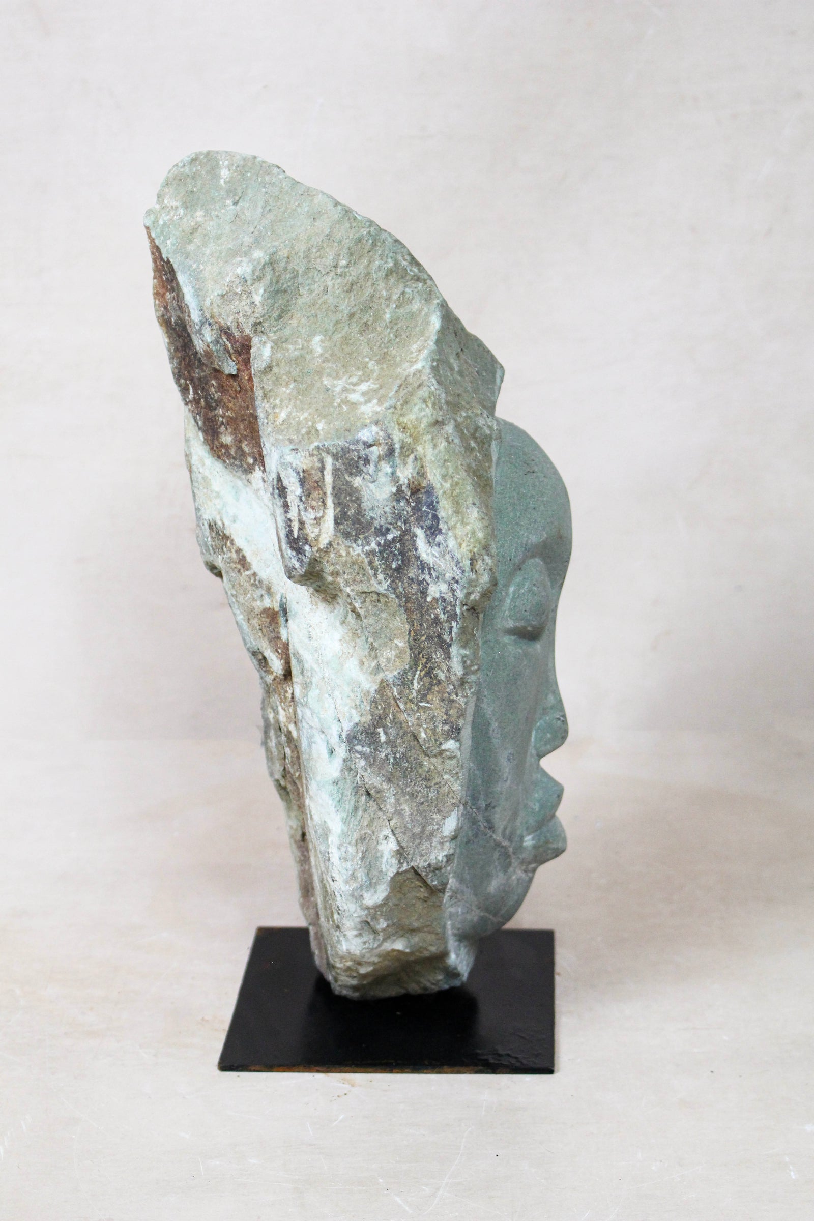 Stone head sculpture by Rizimu Chiwawa Zimbabwe 31.14