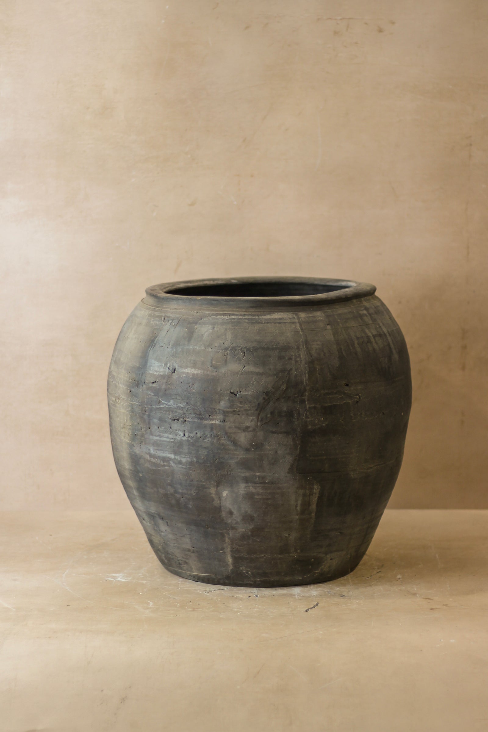 Vintage Dark Pot - No 54