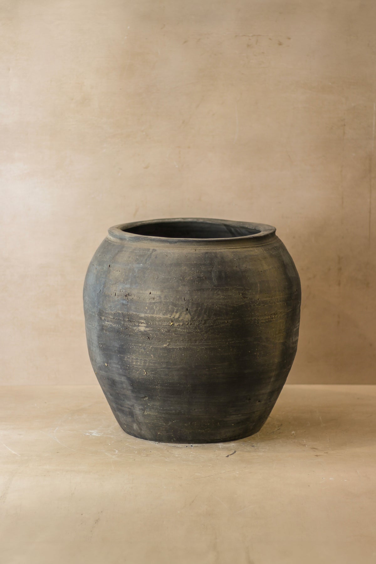 Vintage Dark Pot - No 54