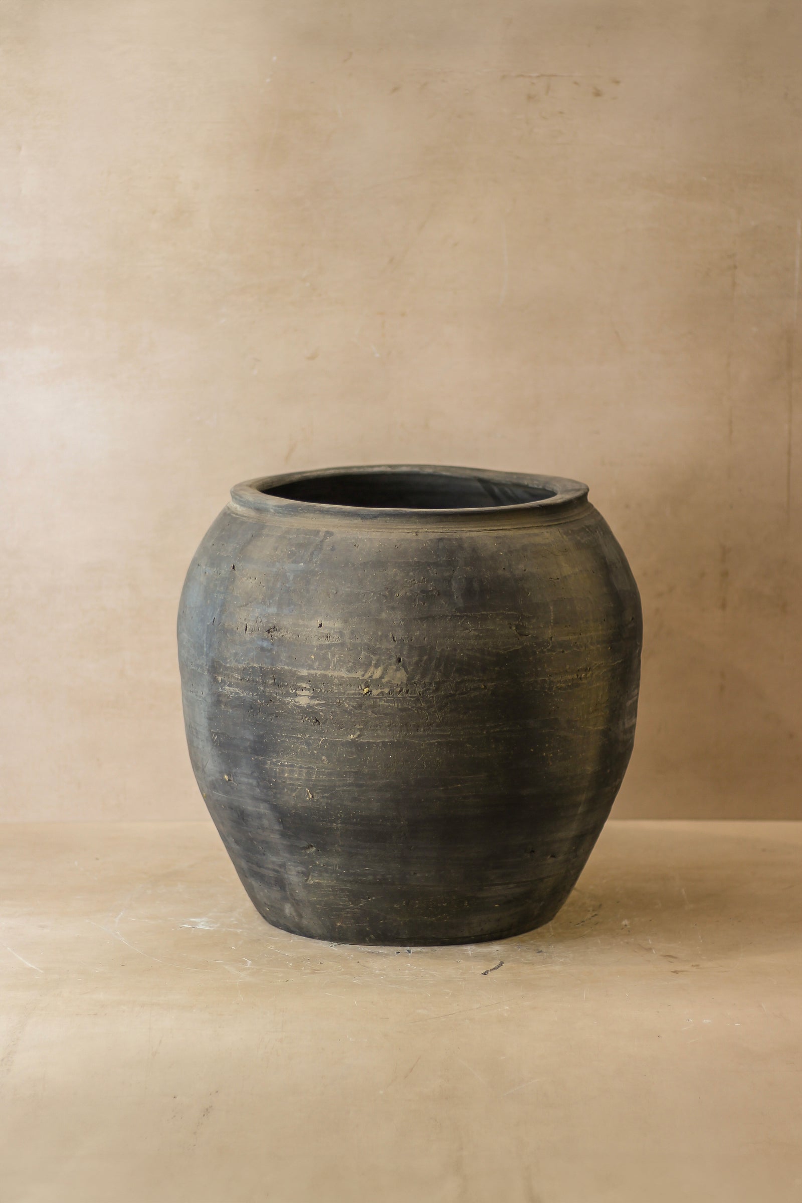 Vintage Dark Pot - No 54