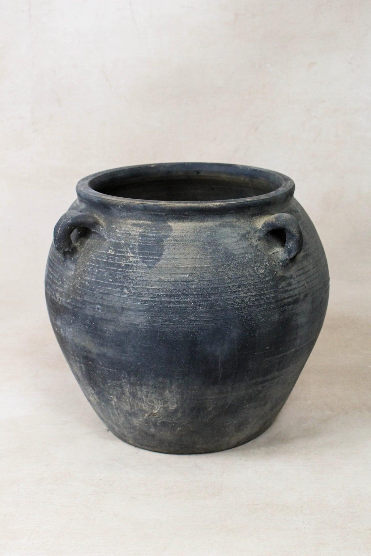 Vintage Dark pot with ears - E4.35