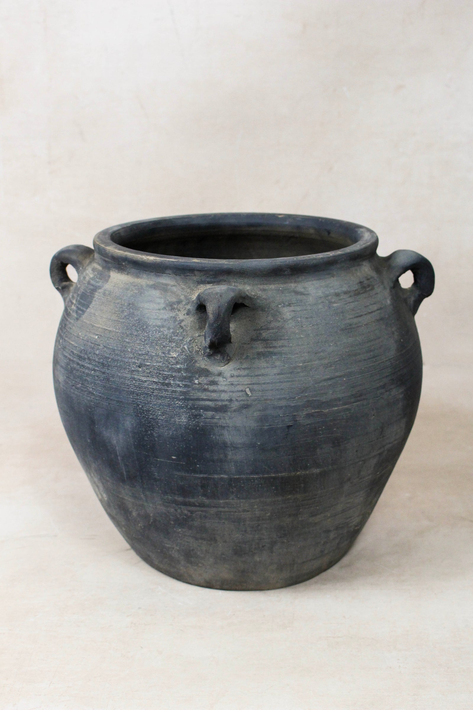 Vintage Dark pot with ears - E4.35