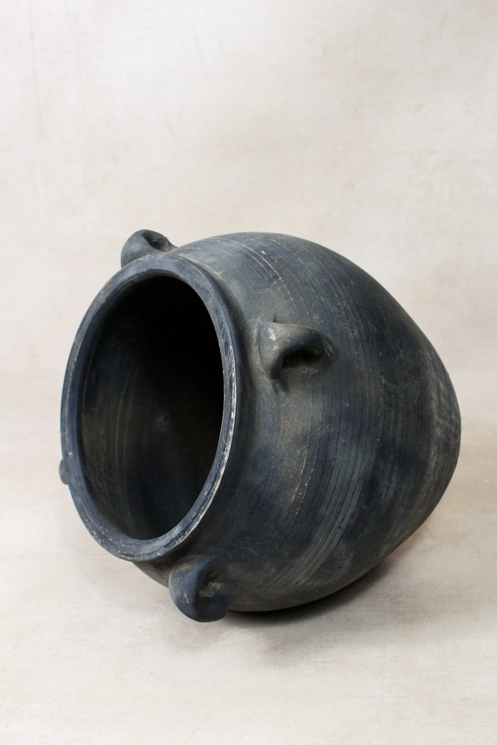 Vintage Dark pot with ears - E4.35