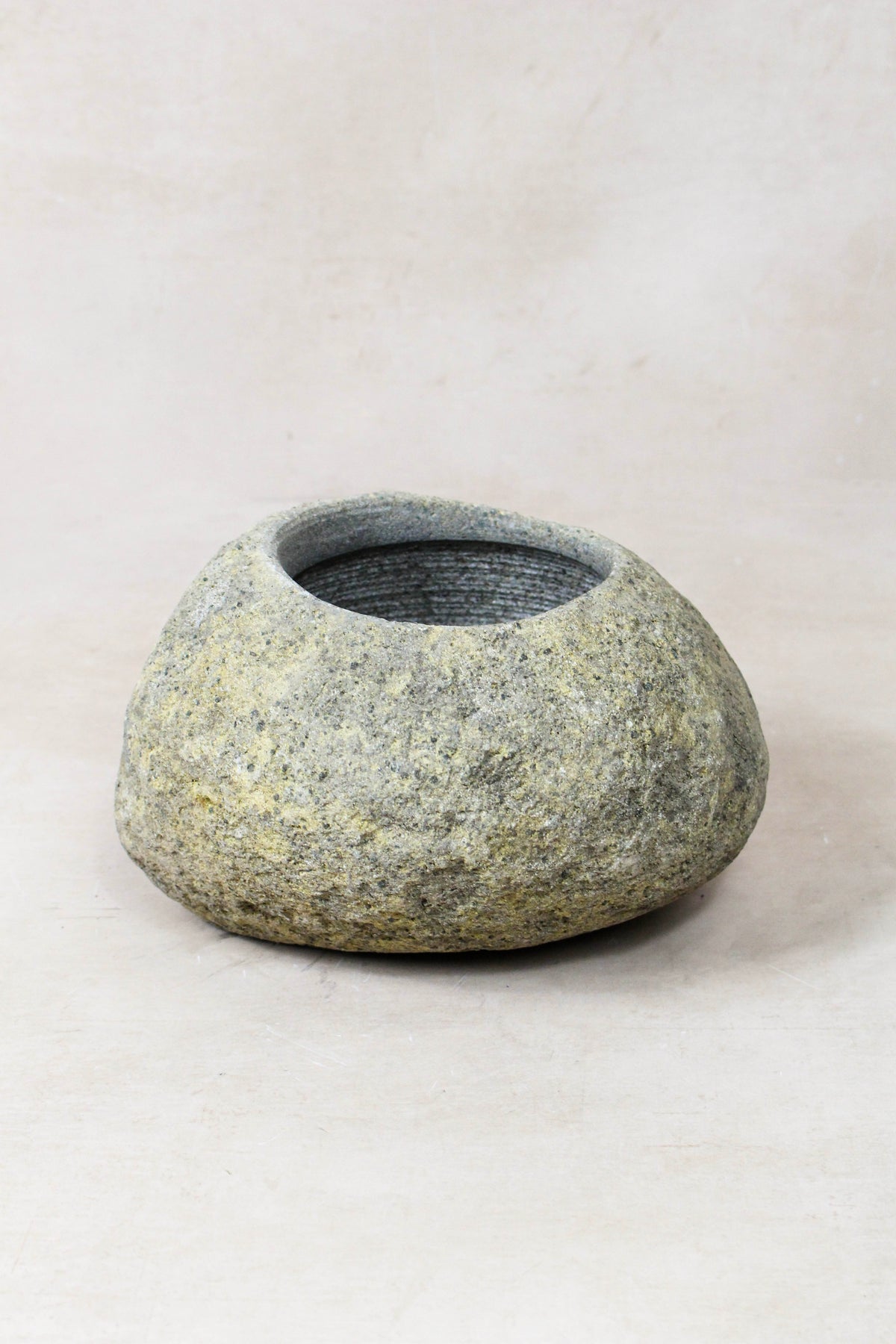 River Stone Planter Pot 22.1