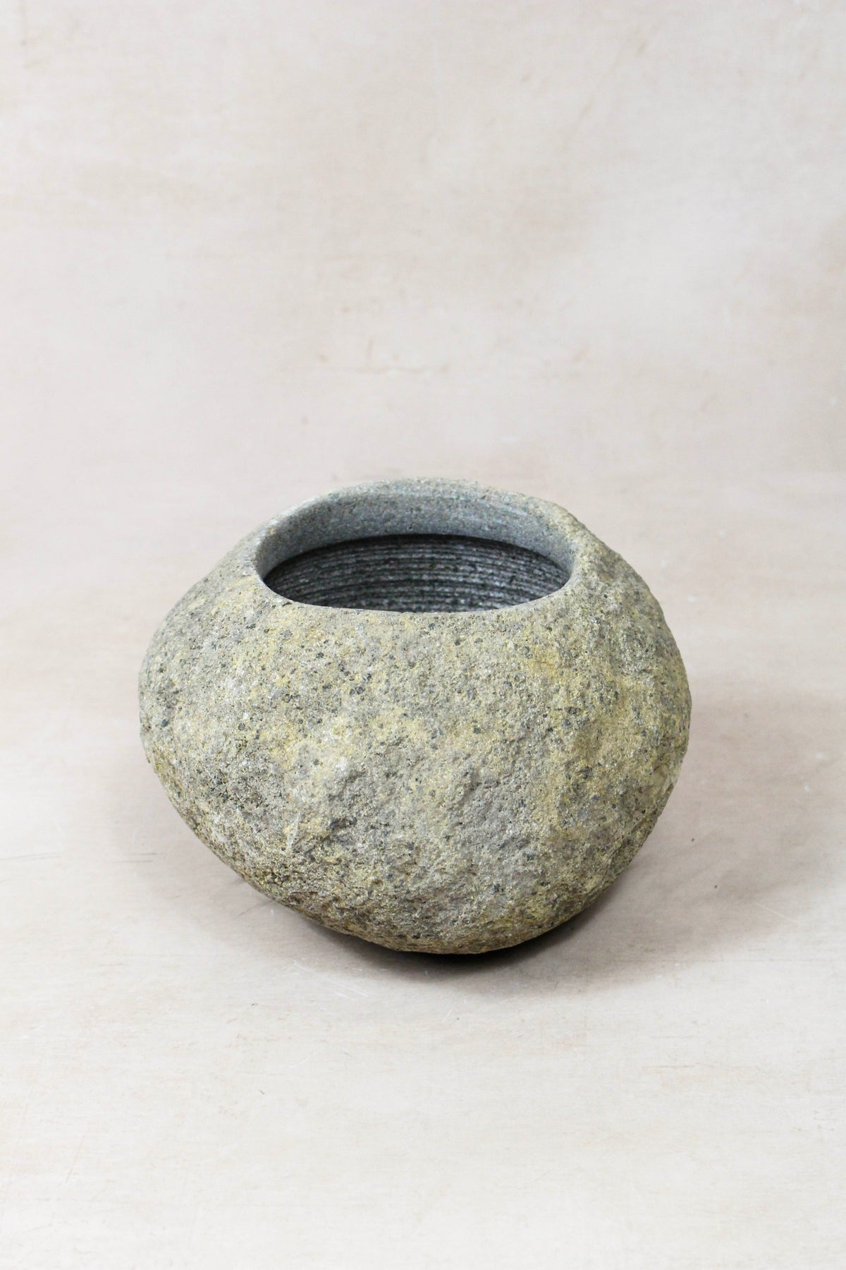River Stone Planter Pot 22.1