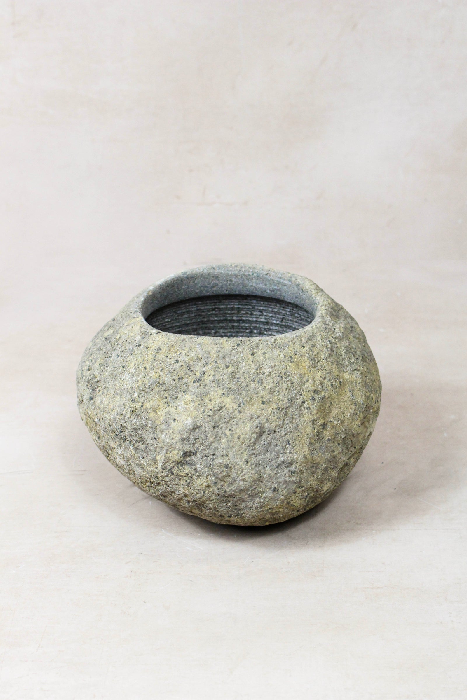 River Stone Planter Pot 22.1
