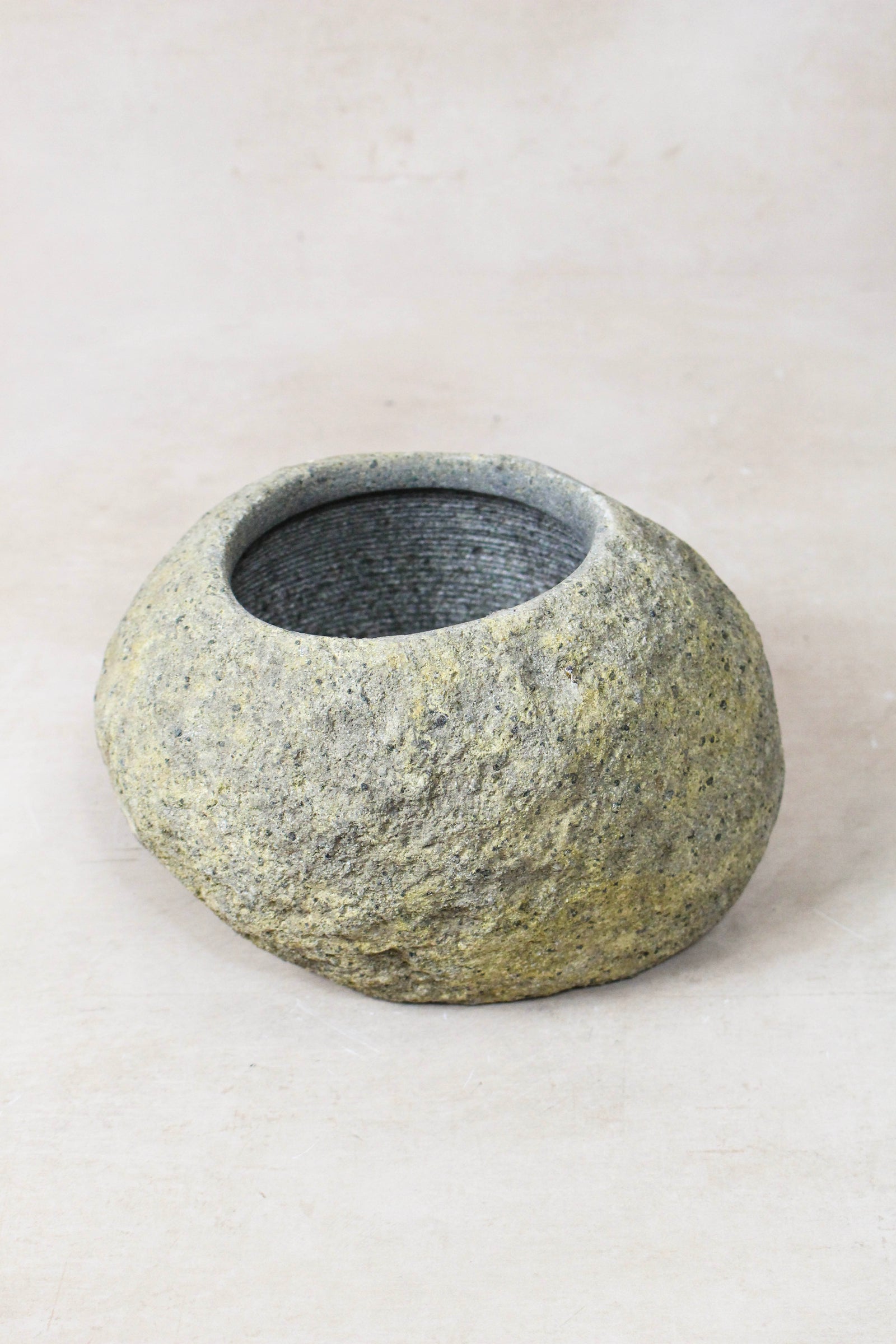 River Stone Planter Pot 22.1