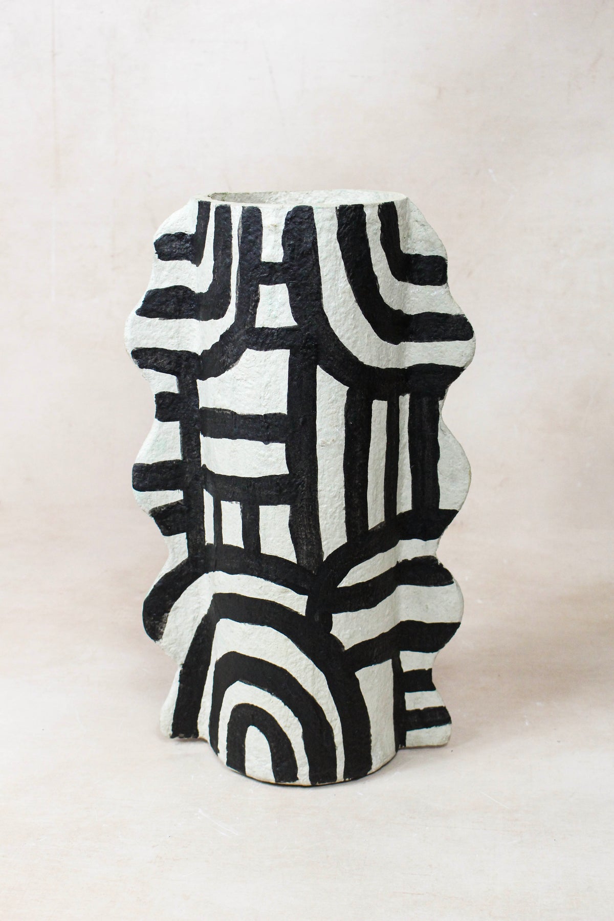 Ligagasi Paper Mache Vase Nº 53