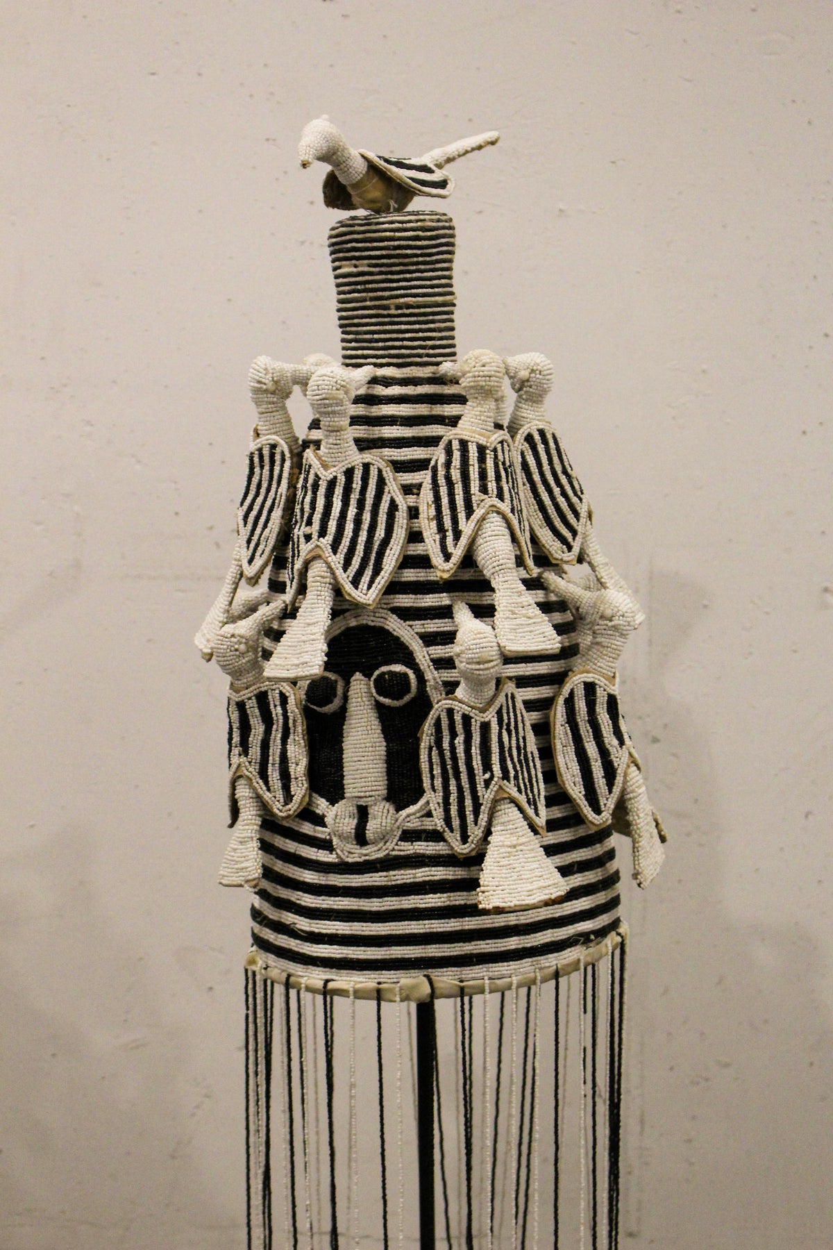 Yoruba Royal Crown Black &amp; White - 15.3