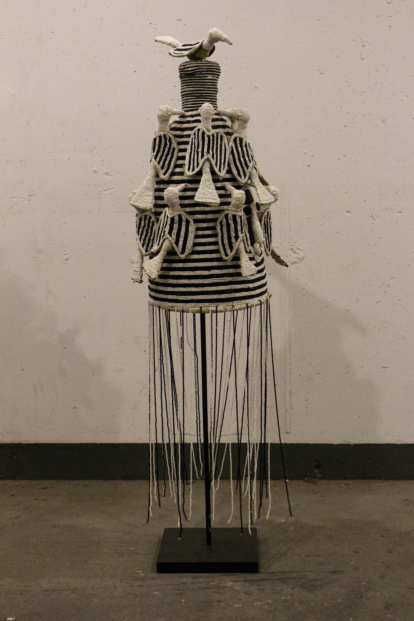 Yoruba Royal Crown Black & White - 15.3