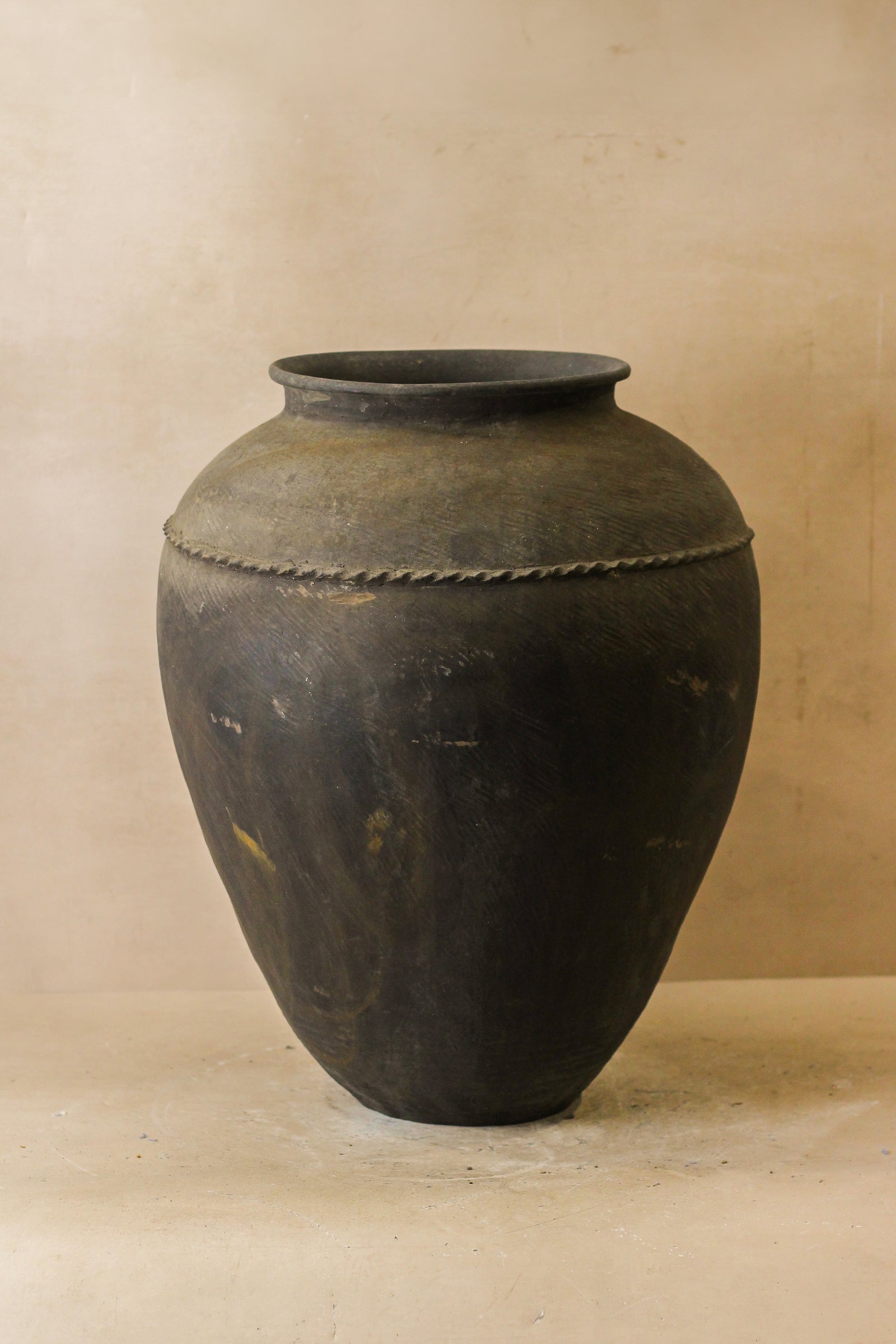 Vintage Black Asian Pots - VB04