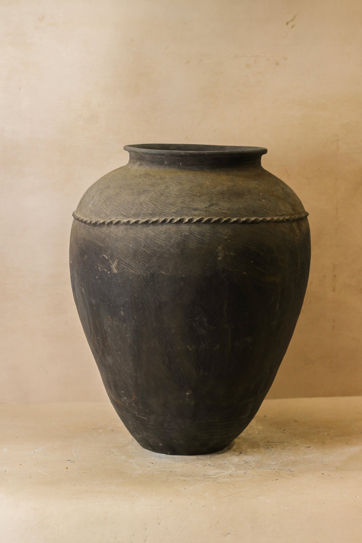 Vintage Black Asian Pots - VB04