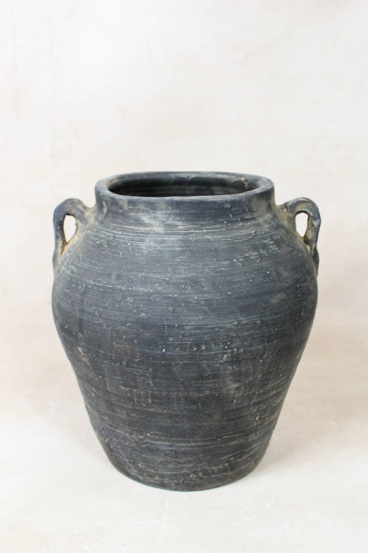 Vintage Dark pot with ears - E2.3