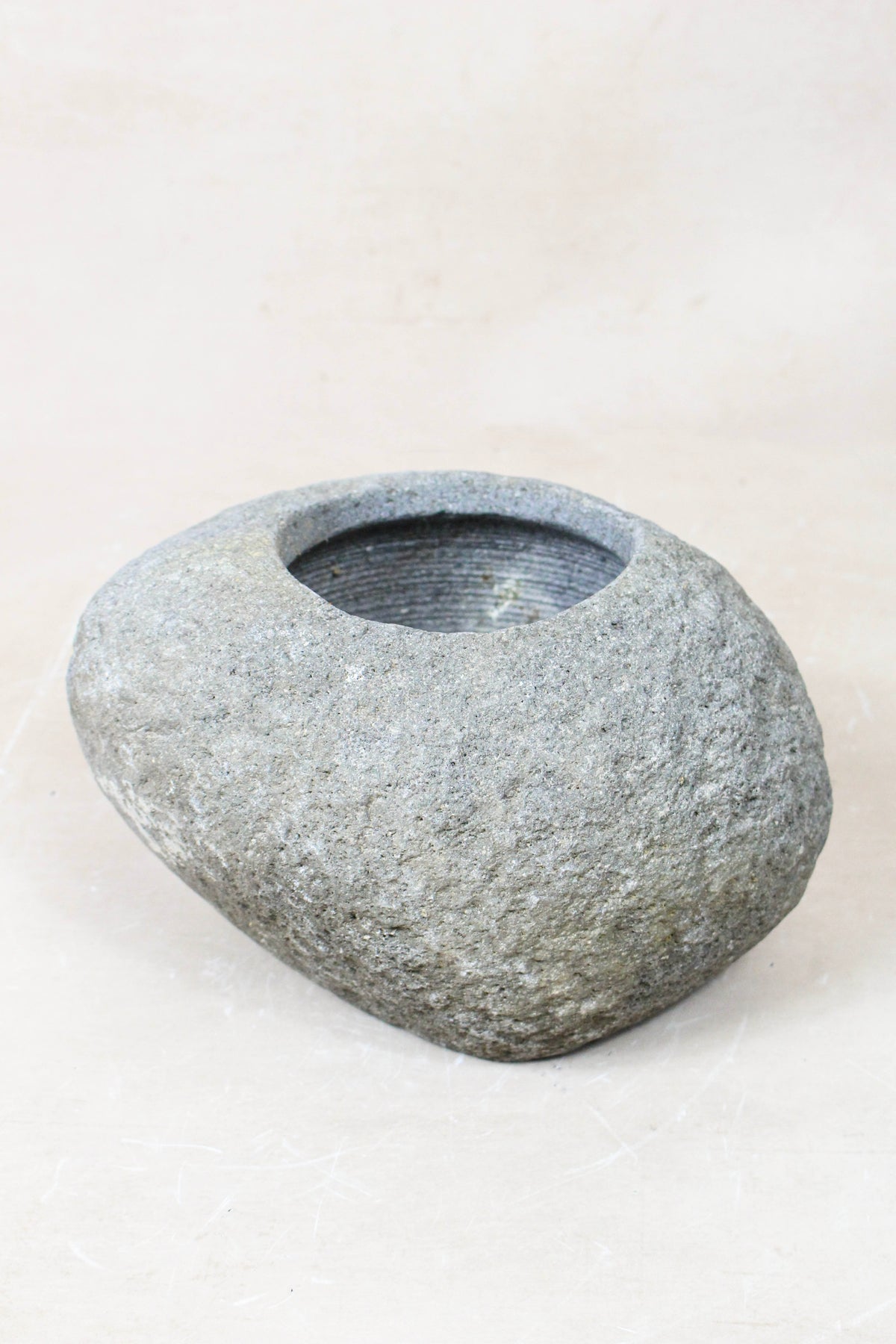 River Stone Planter Pot 22.6