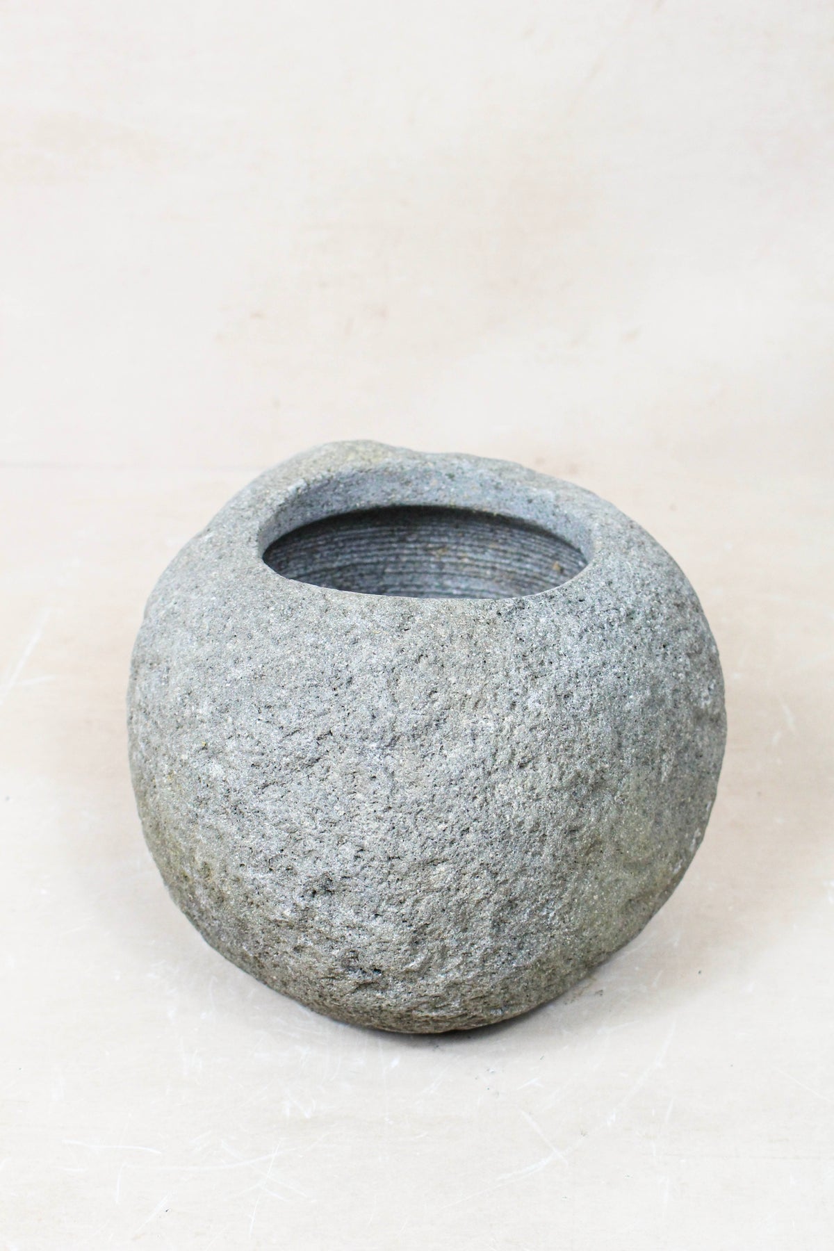 River Stone Planter Pot 22.6