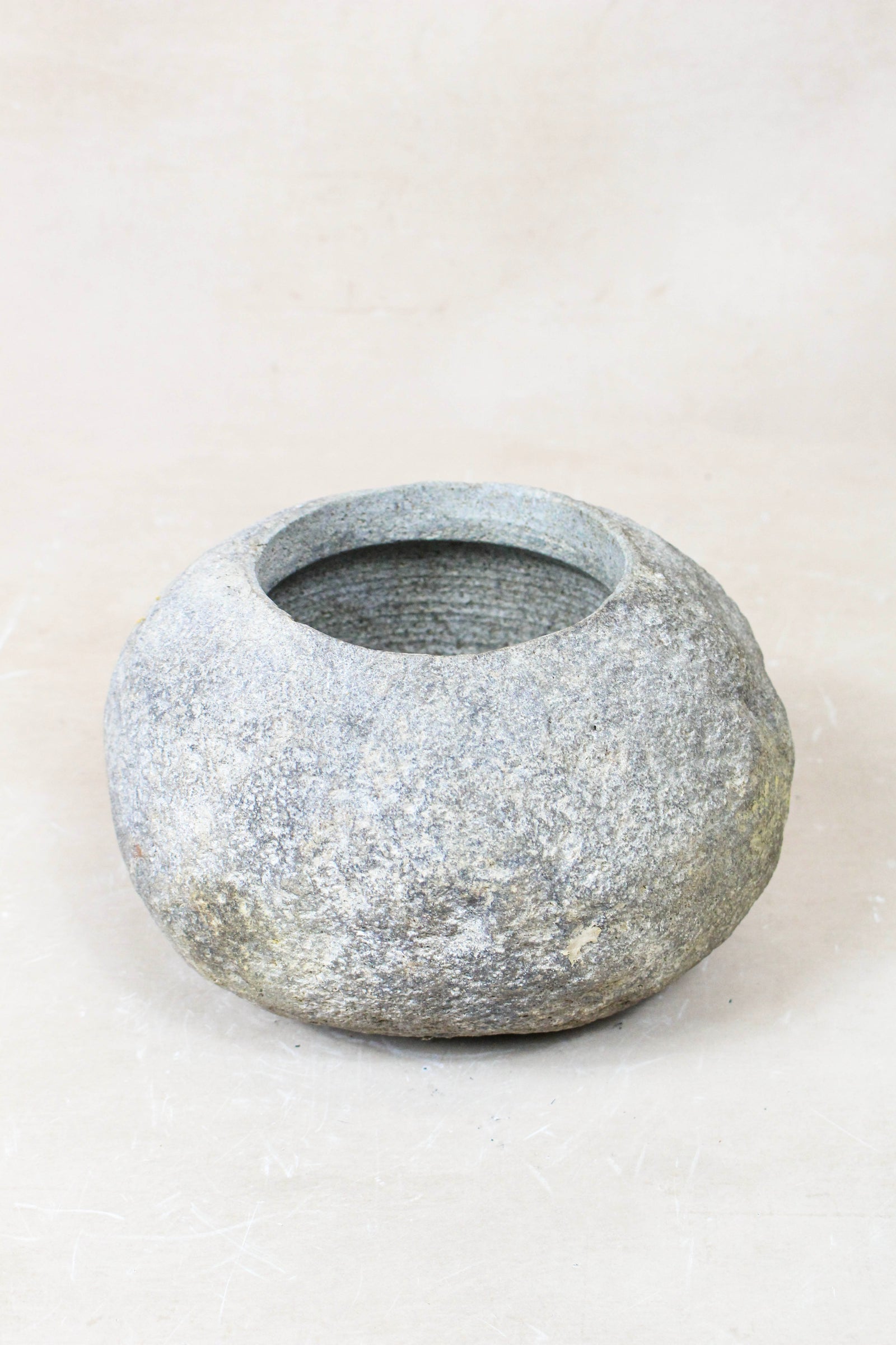 River Stone Planter Pot 22.8