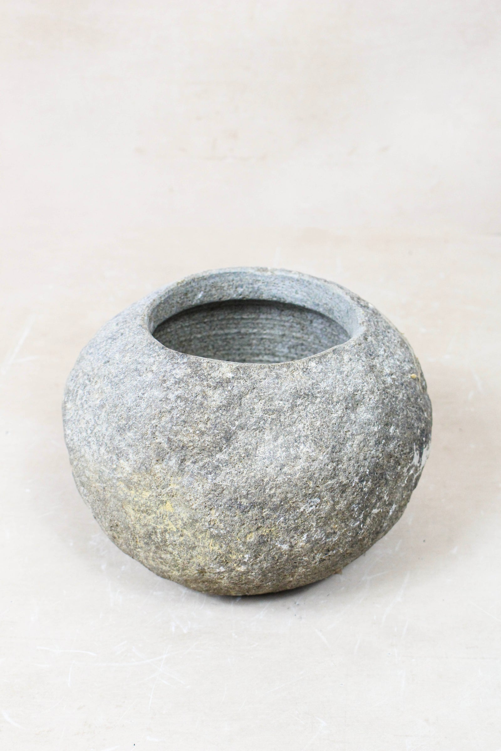 River Stone Planter Pot 22.8