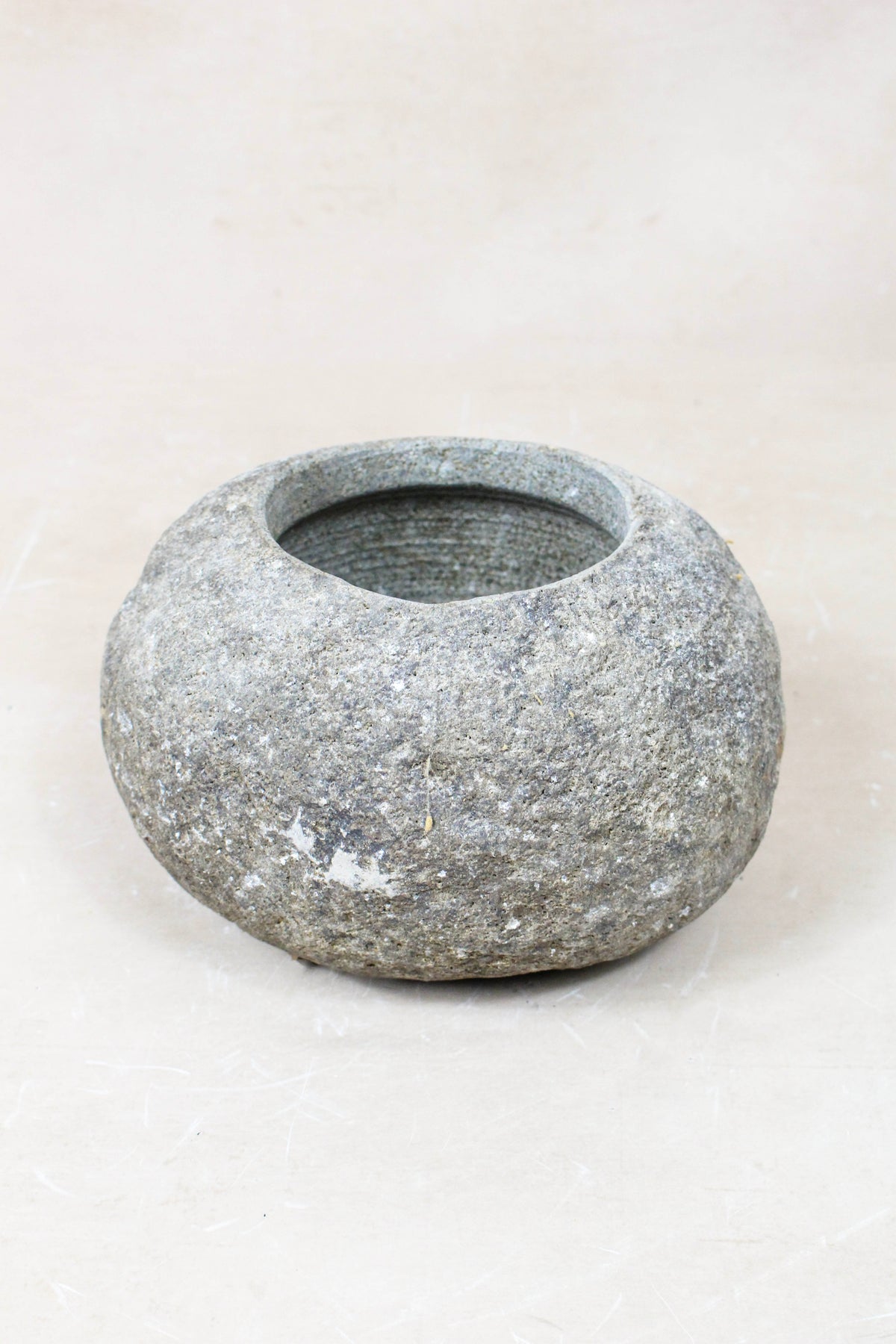 River Stone Planter Pot 22.8