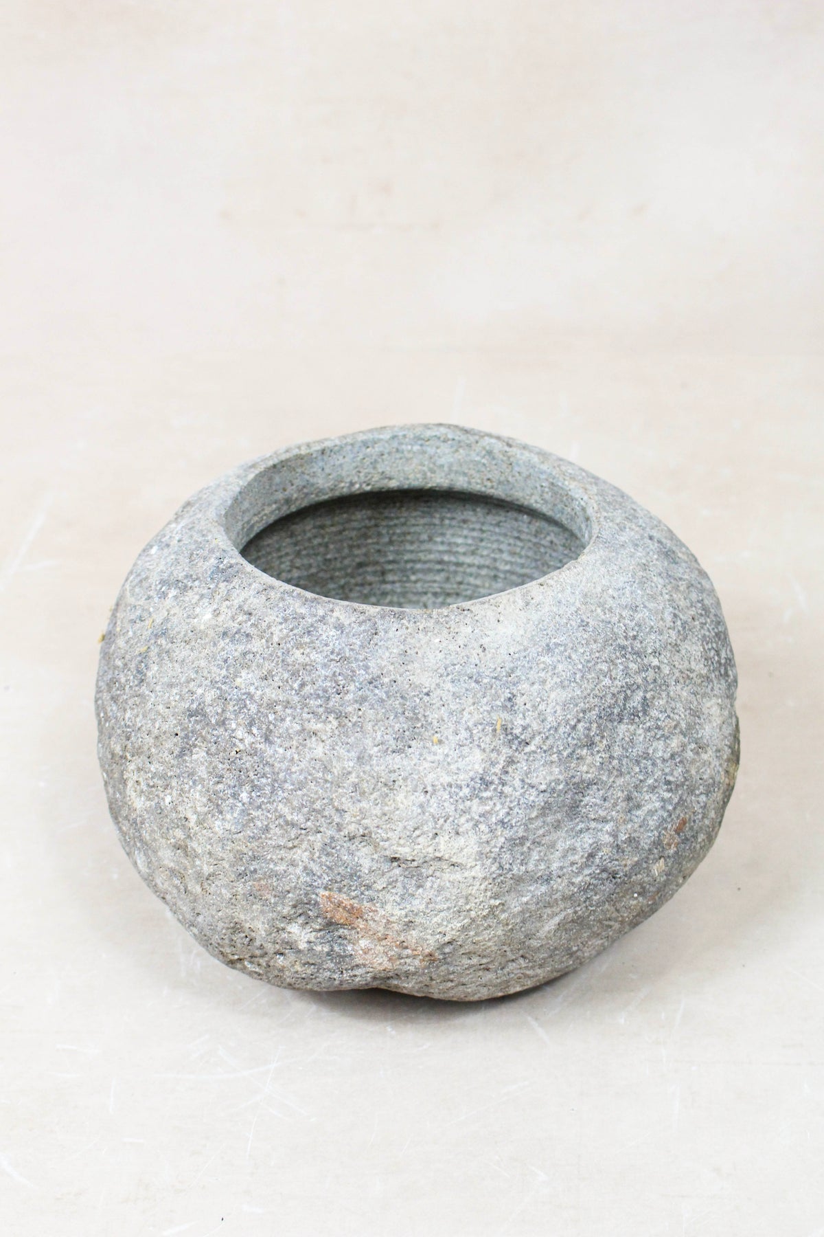 River Stone Planter Pot 22.8
