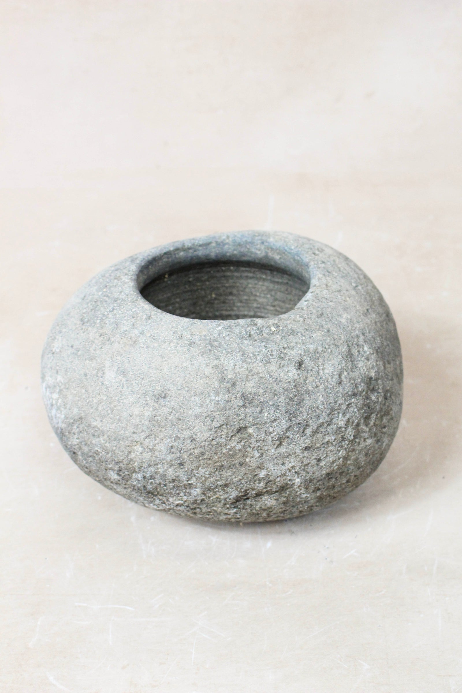 River Stone Planter Pot 22.11
