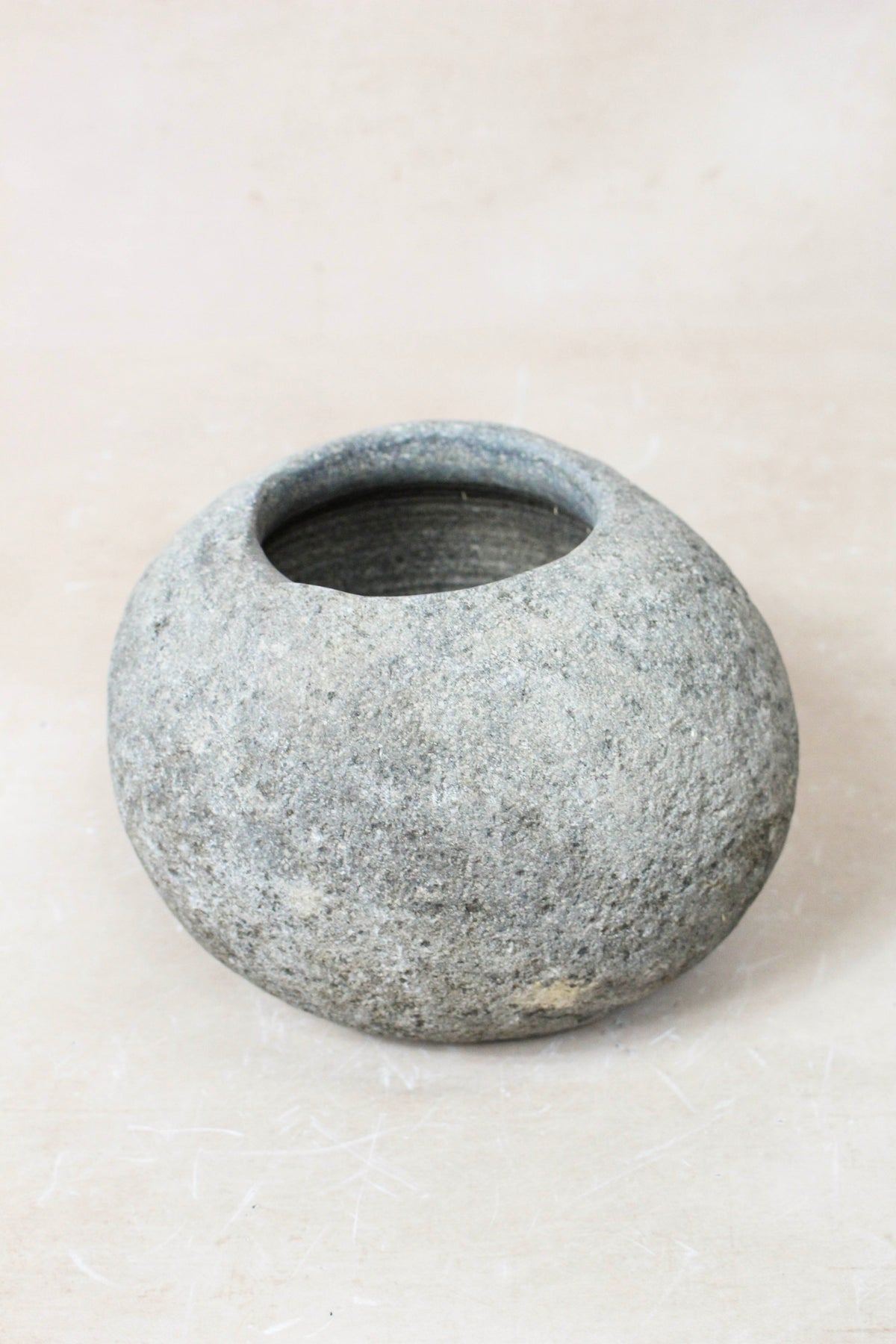 River Stone Planter Pot 22.11