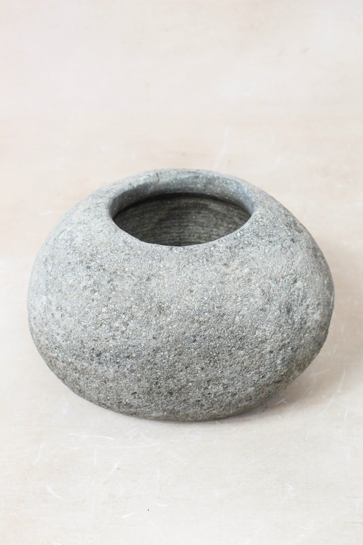 River Stone Planter Pot 22.11