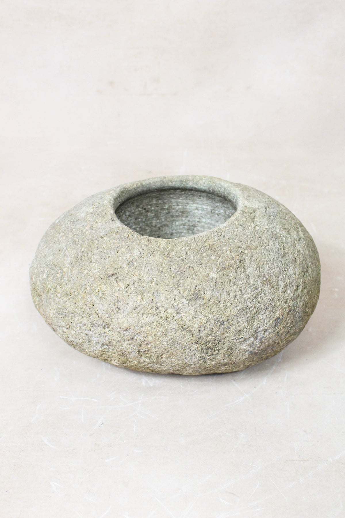 River Stone Planter Pot 22.12