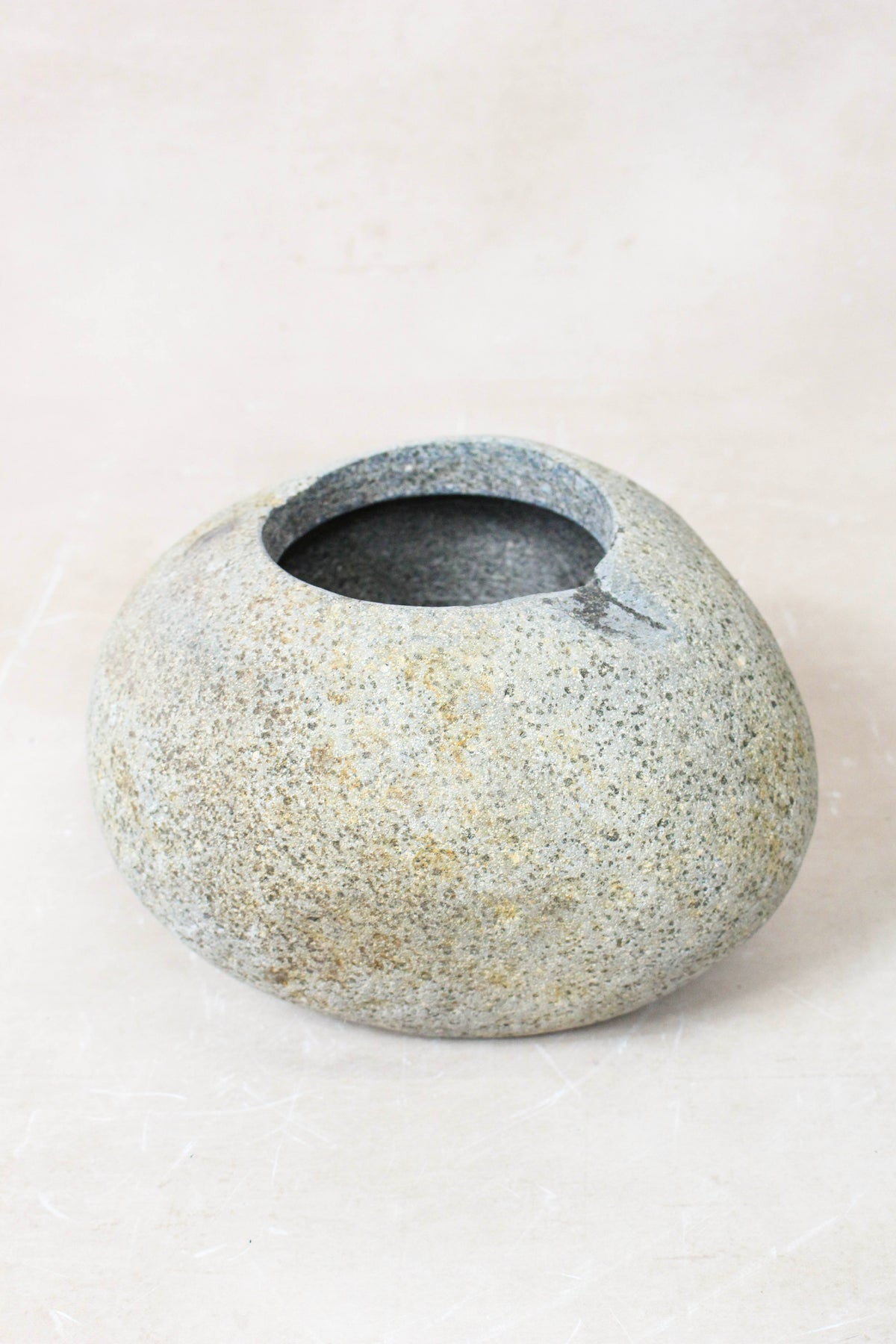 River Stone Planter Pot 22.15