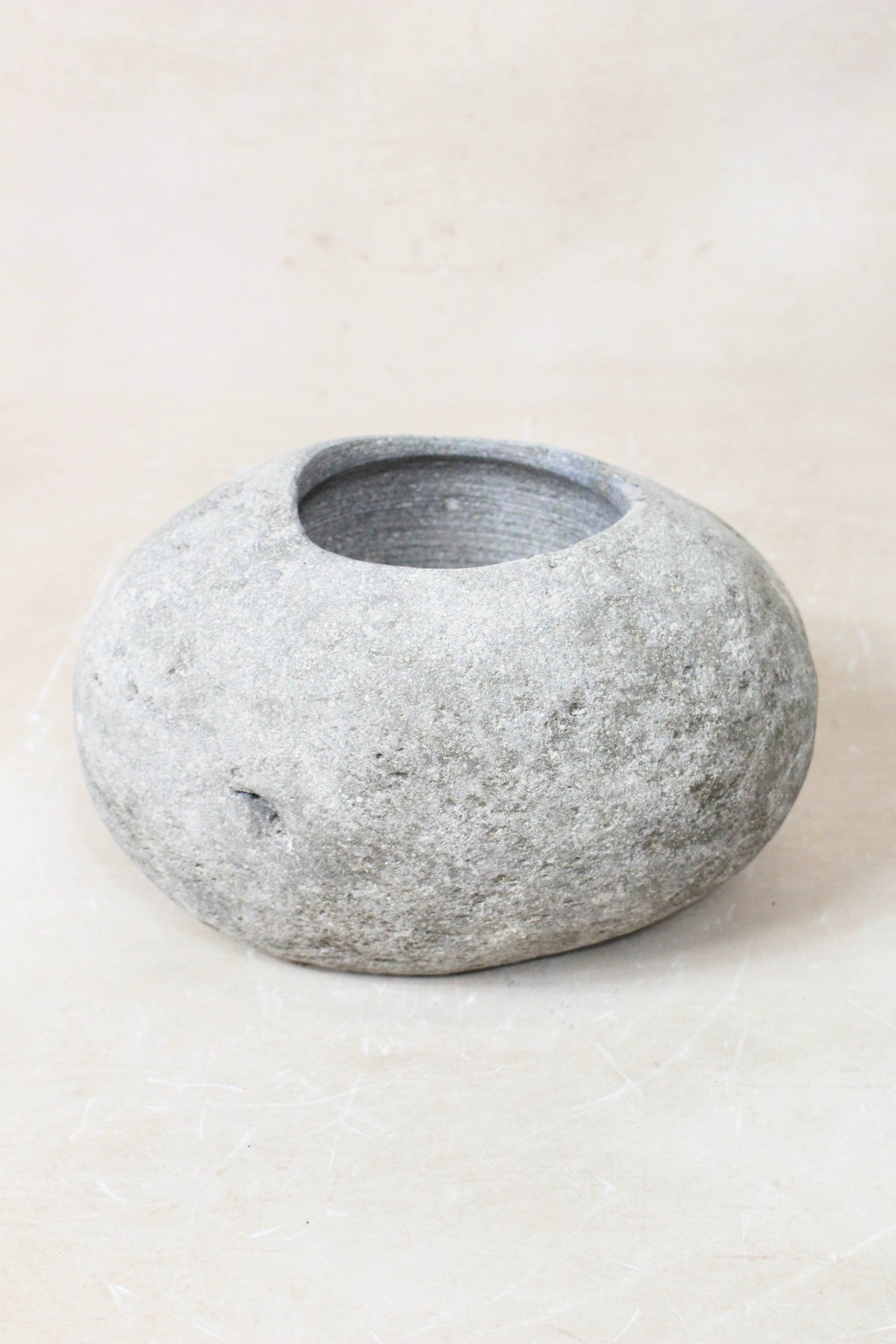 River Stone Planter Pot 22.16