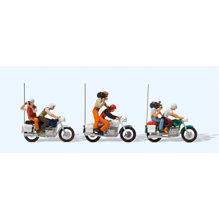 Hand-painted TV and press crew miniature terrarium figures with motorcycles, 1:87 scale