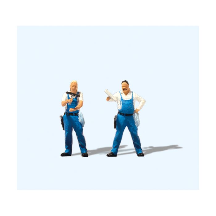Hand-painted set of two carpenter/builder miniature terrarium figures, 1:87 scale