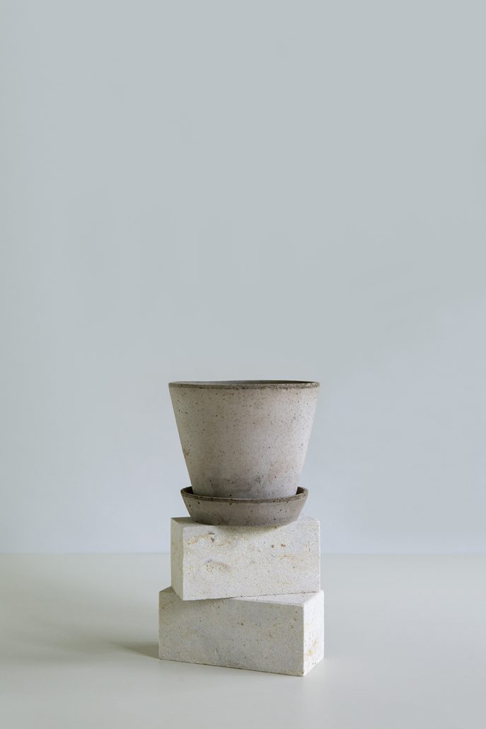 Julie minimalist raw grey clay plant pot and saucer, made in Italy