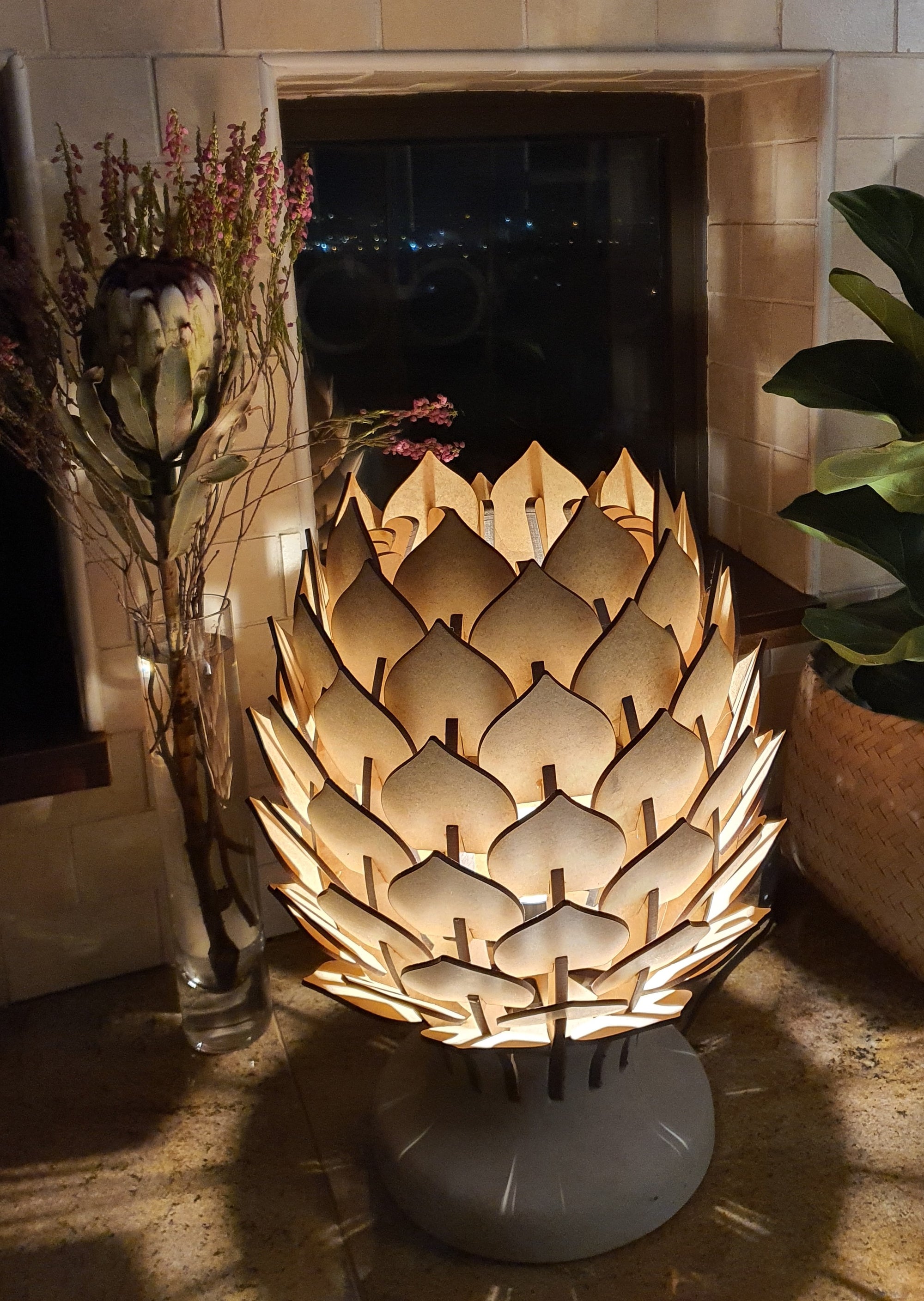 Protea Table Lamp L