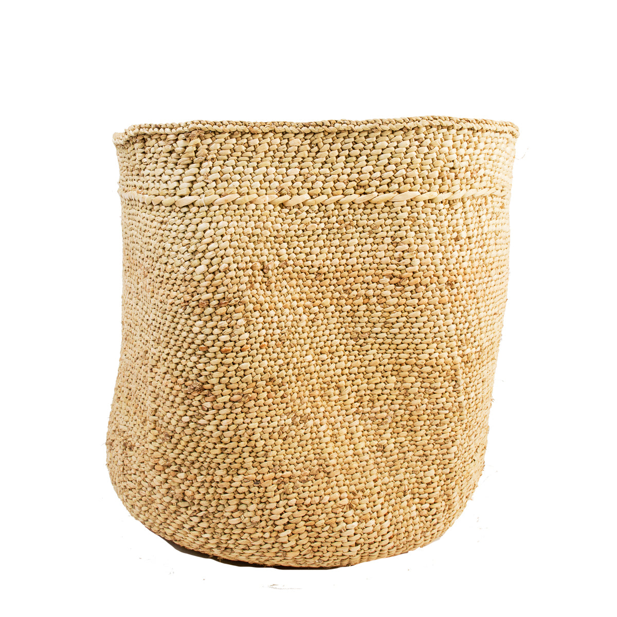 Handwoven natural Iringa basket in Milulu grass from Tanzania