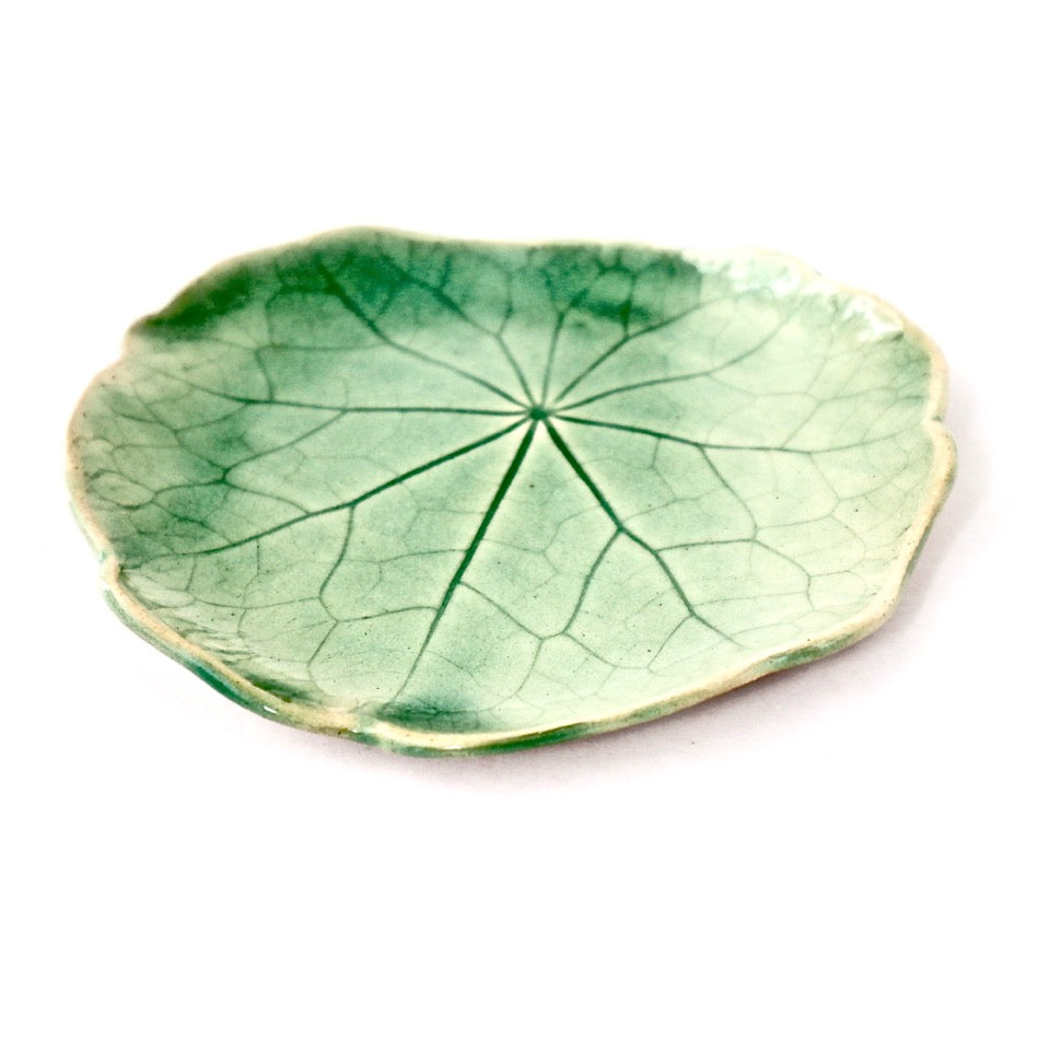 Ceramic Leaf – Nasturtium Medium (Sage)