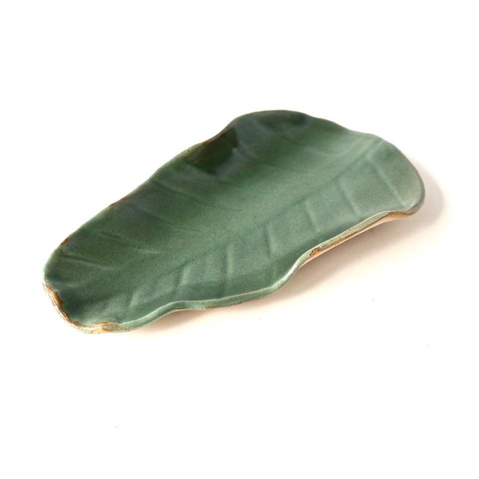 Ceramic Soap Holder – Strelitzia Leaf Medium (Green)