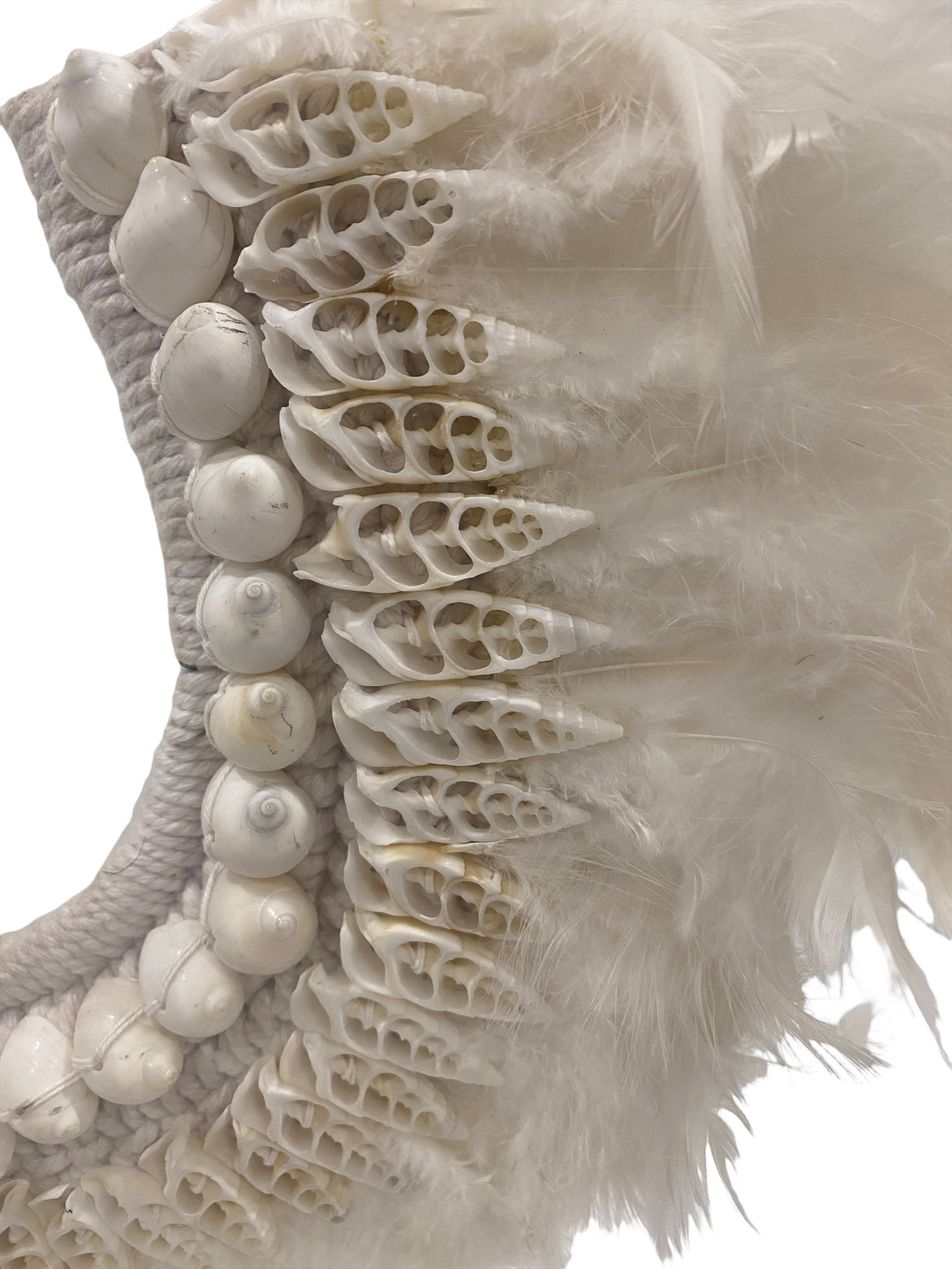 Shell & White Feather necklace (22.1)