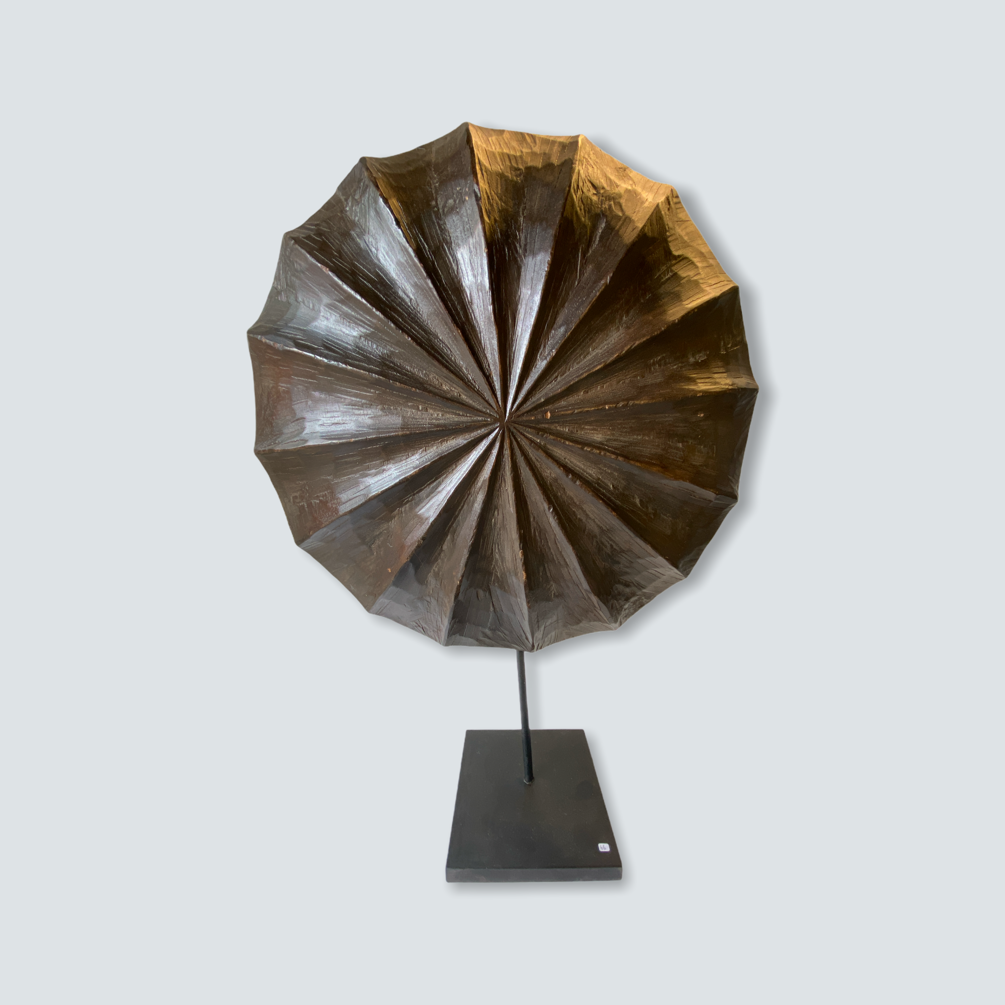 Cameroon Wooden Shield - L (09)