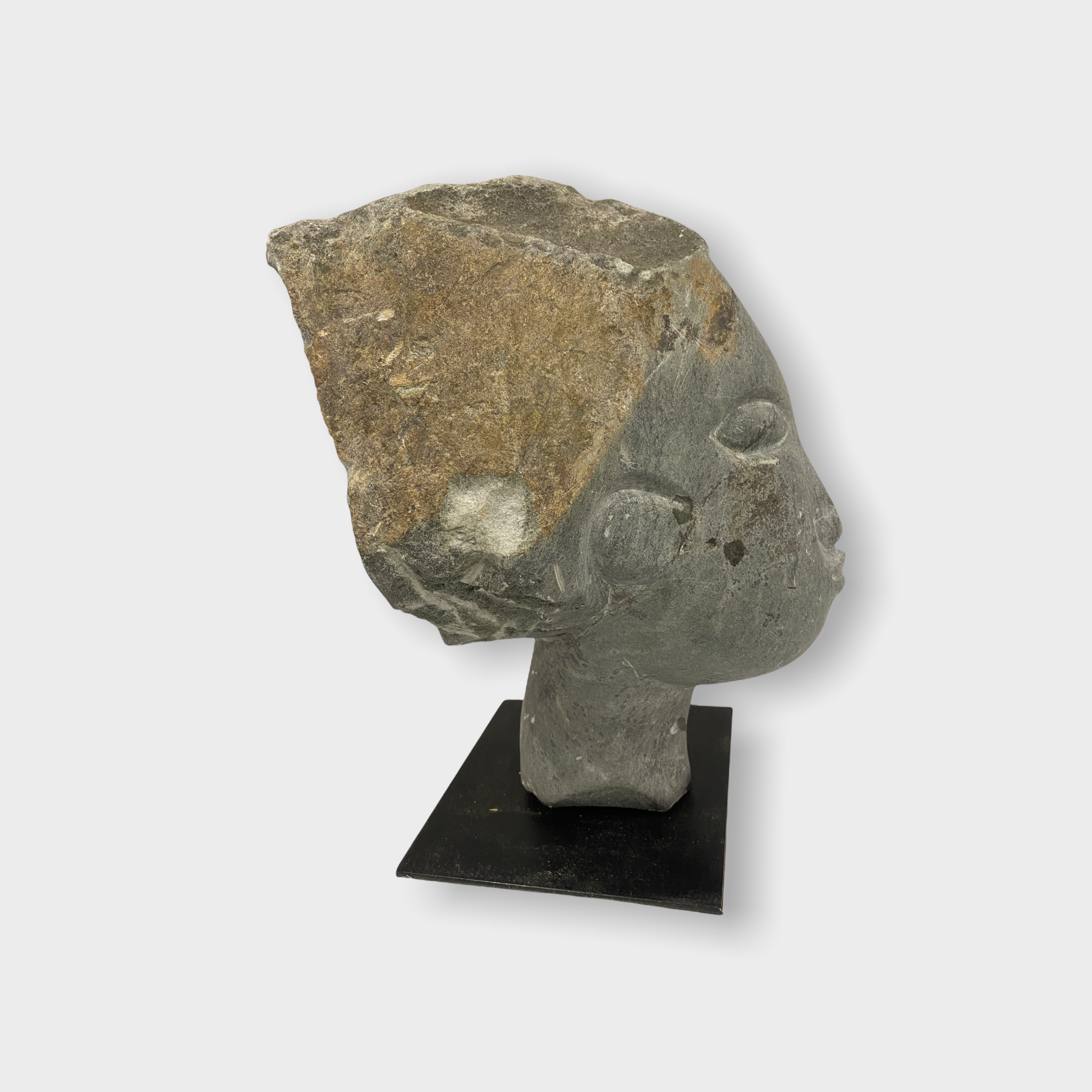 Stone head sculpture by Rizimu Chiwawa Zimbabwe (3010)