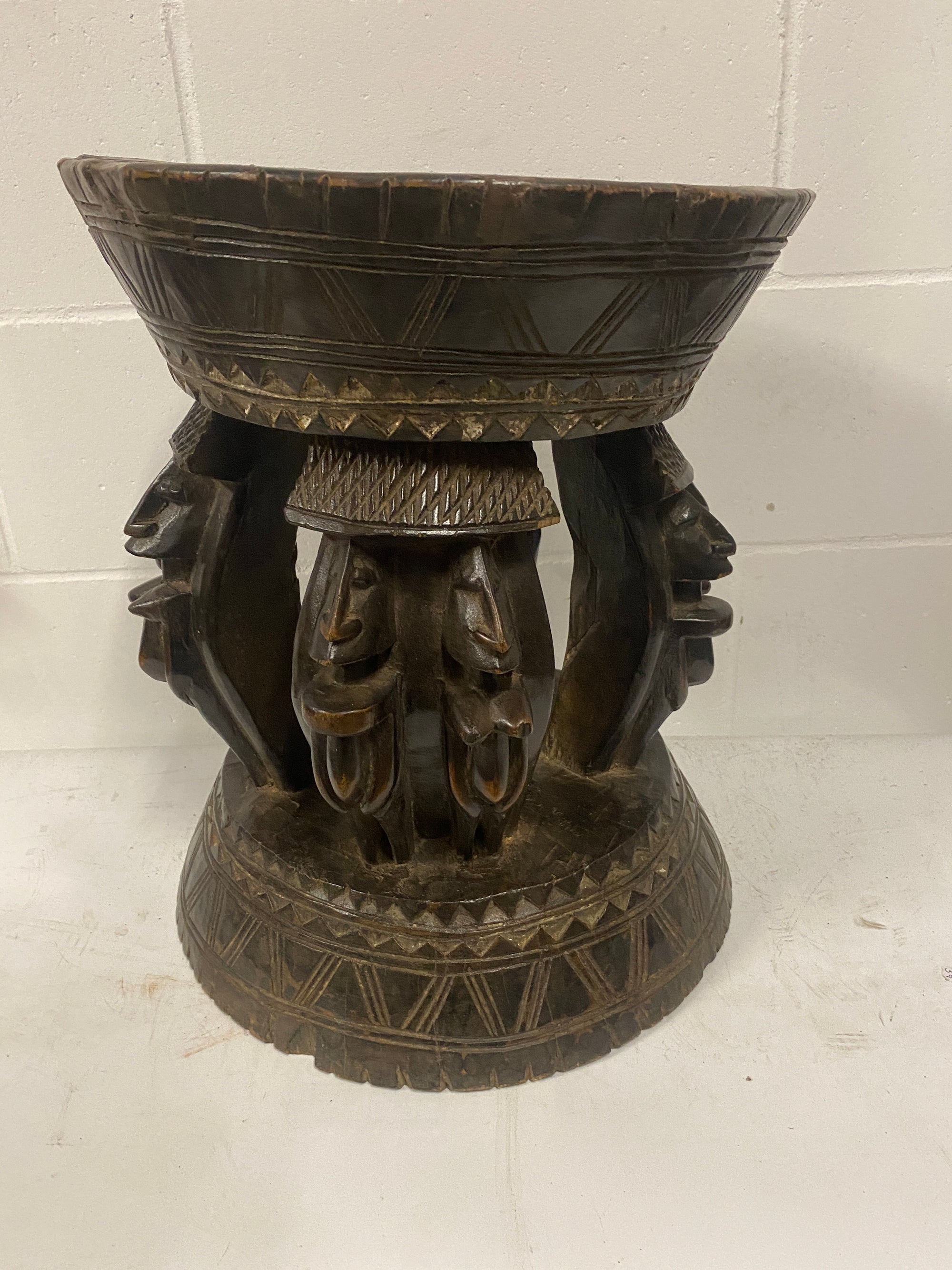 Baule stool - Hand carved - Ivory Coast (85.2)