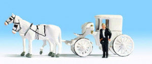 Hand-painted wedding carriage miniature terrarium figure, 1:87 scale