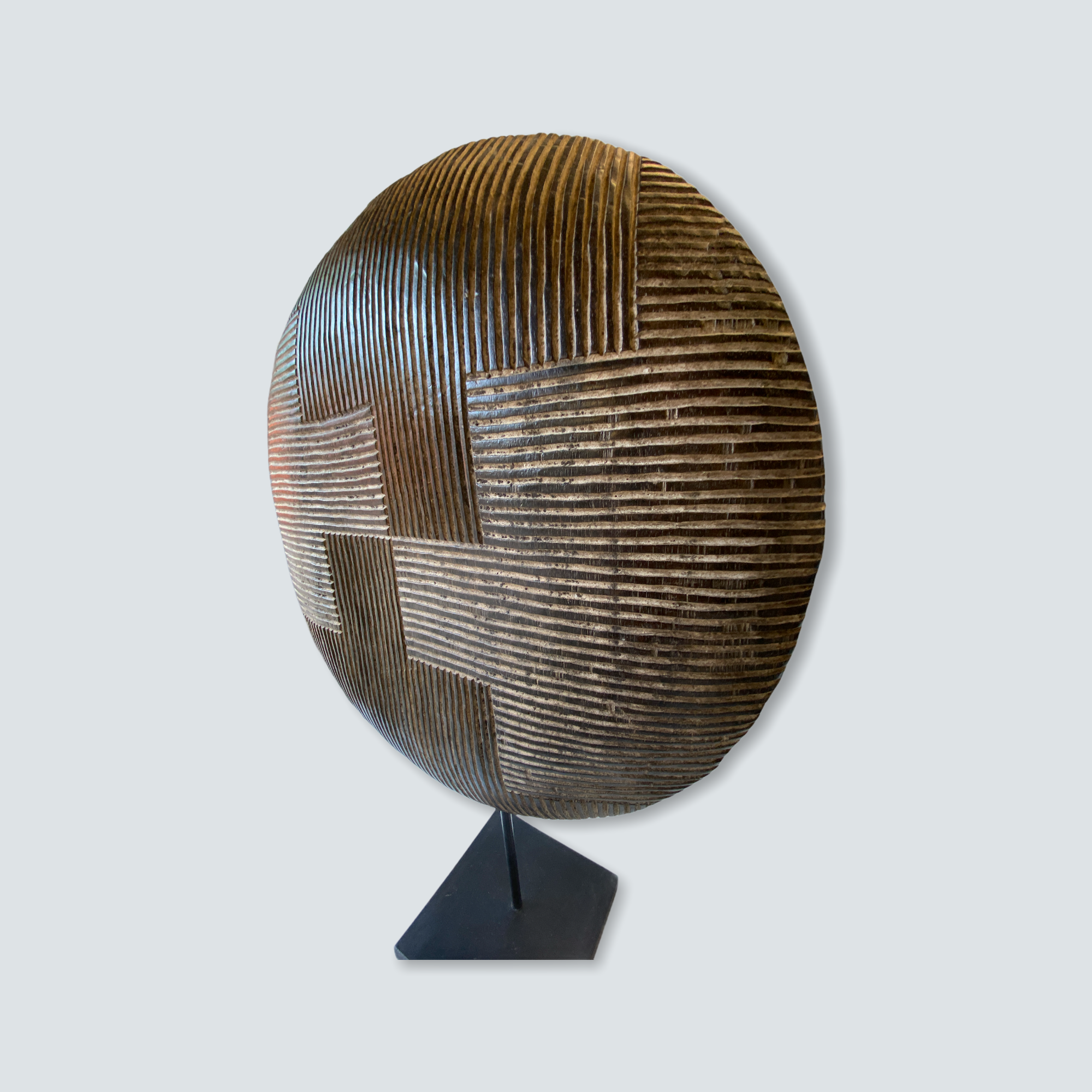 Cameroon Wooden Shield - L (05)