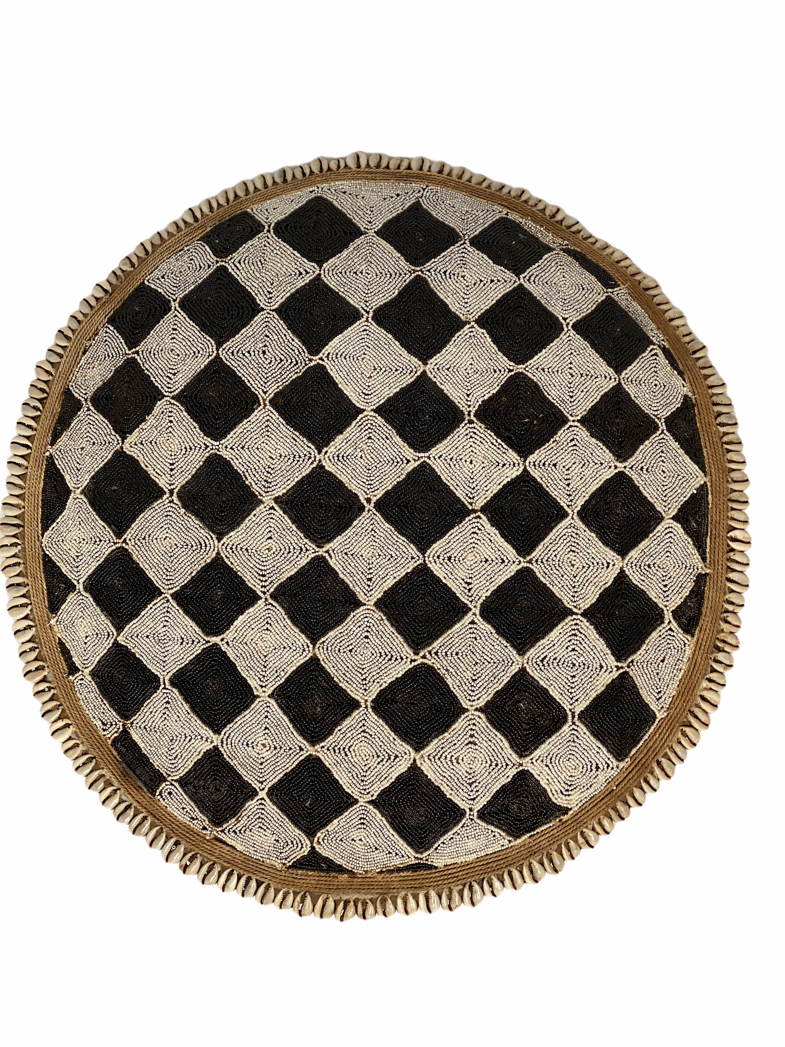Cameroon Beaded Shield CW07- L - 55cm black and white