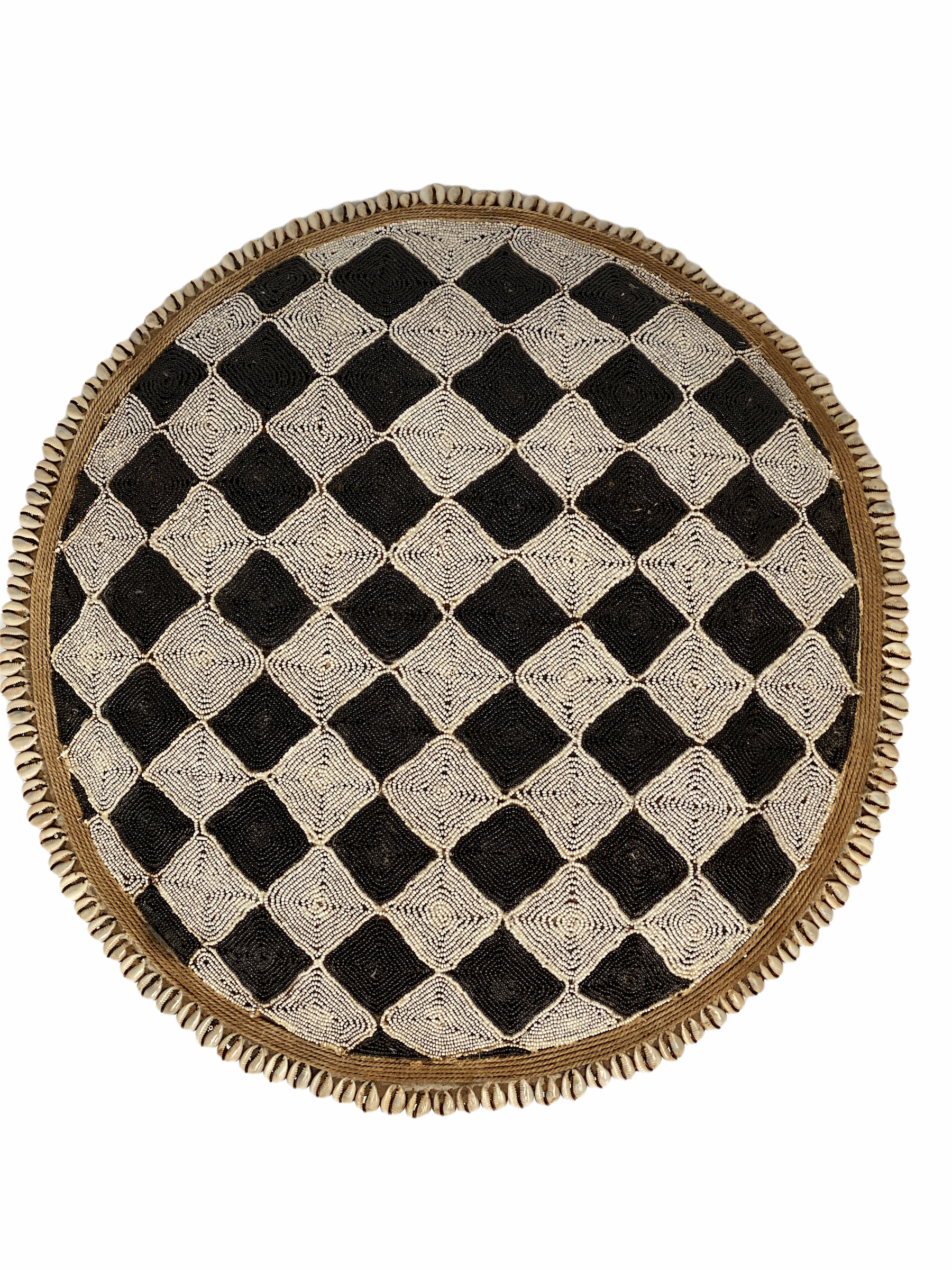 Cameroon Beaded Shield CW07- L - 55cm black and white