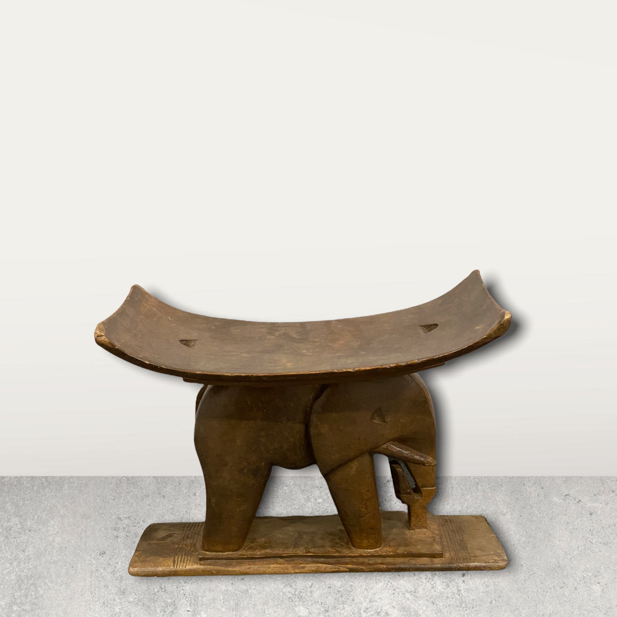 Ashanti Stool - Elephant Medium (09)