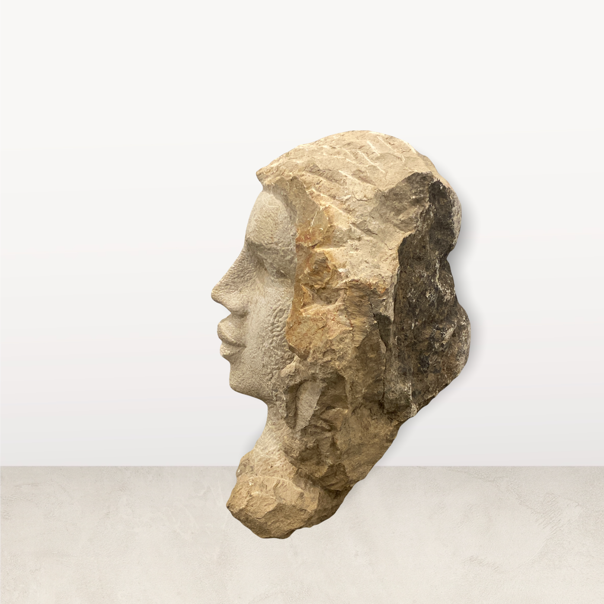 Stone head sculpture by Rizimu Chiwawa (32.2)