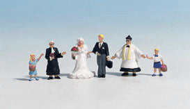 Hand-painted wedding group miniature terrarium figures, 1:87 scale